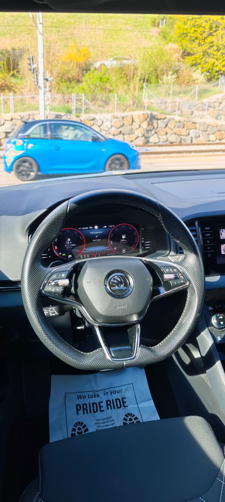 SKODA Karoq 2.0 TSI SportLine 4x4 DSG-image-9