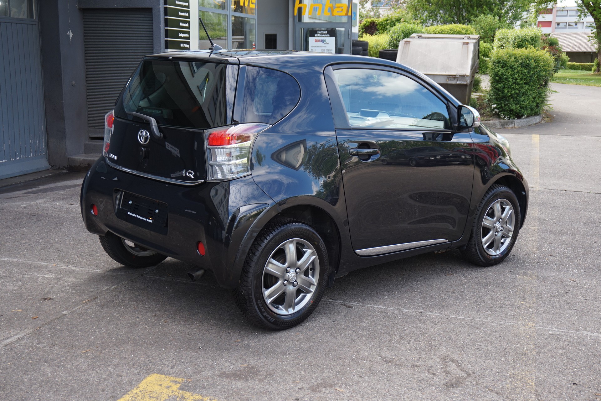 TOYOTA iQ 1.0 VVT-i Multidrive-image-2