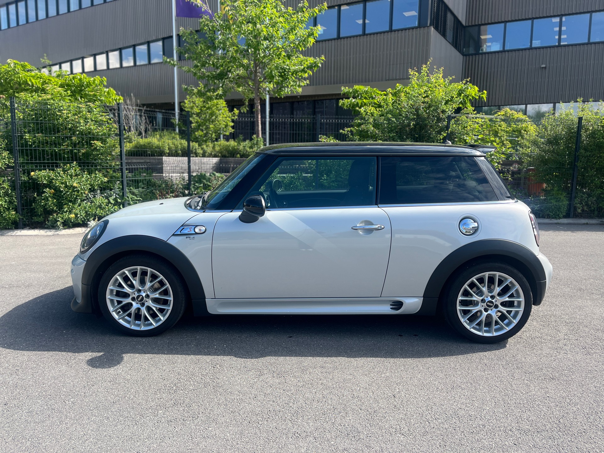 MINI Cooper S-image-1
