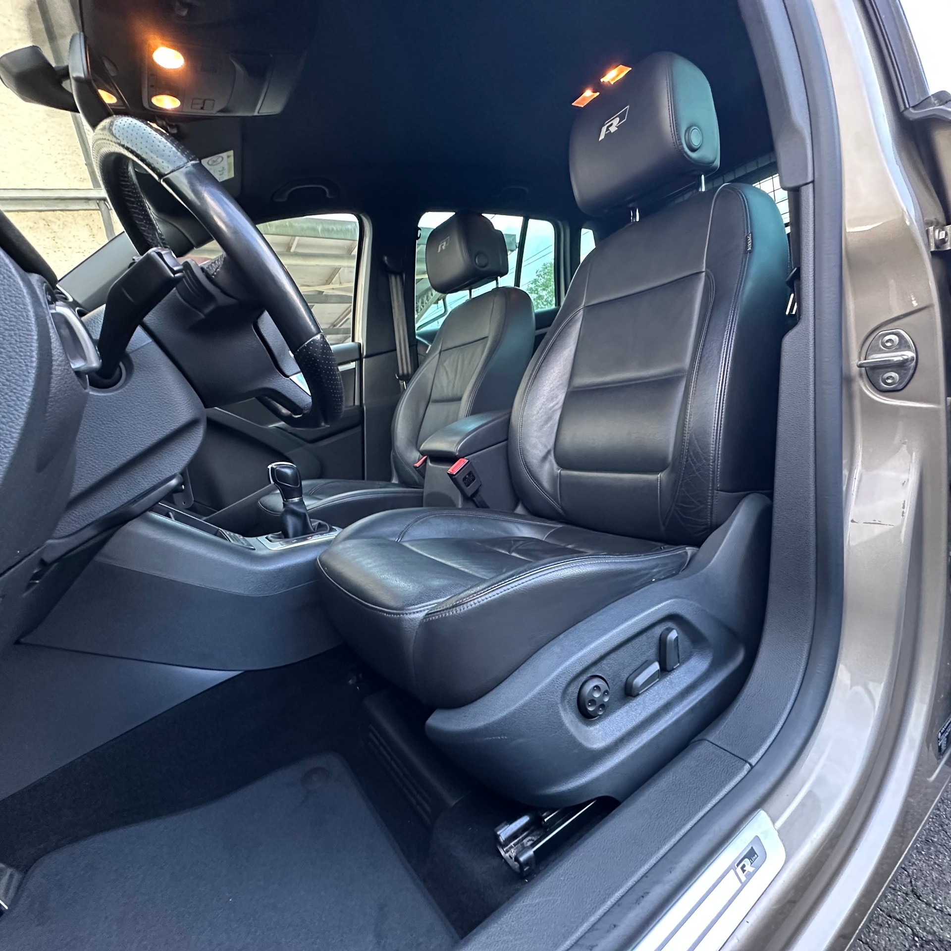 VW Tiguan 2.0 TDI BMT Cup R-Line 4Motion DSG-image-8