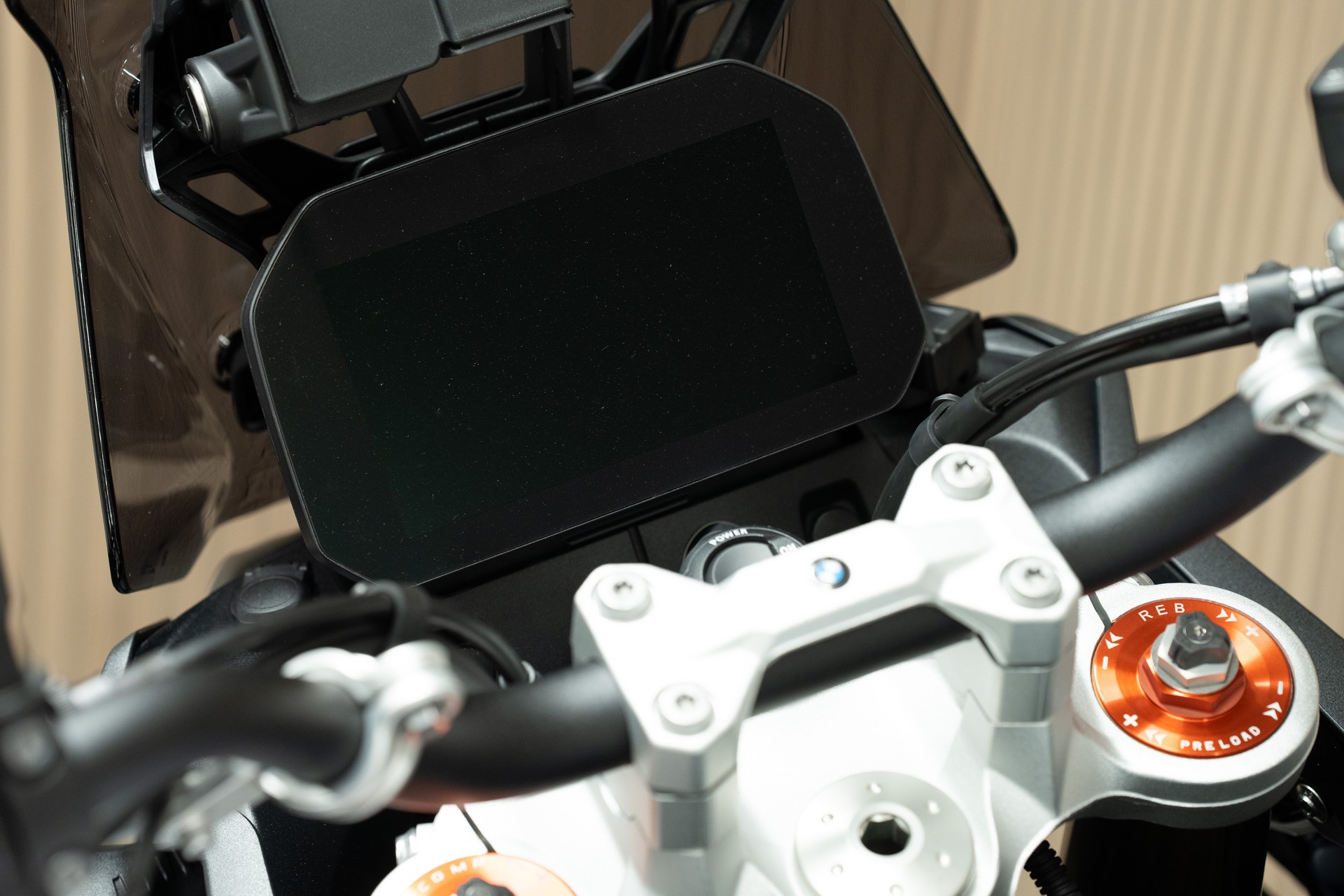 BMW F 900 GS mit Enduro-Paket PRO-image-2