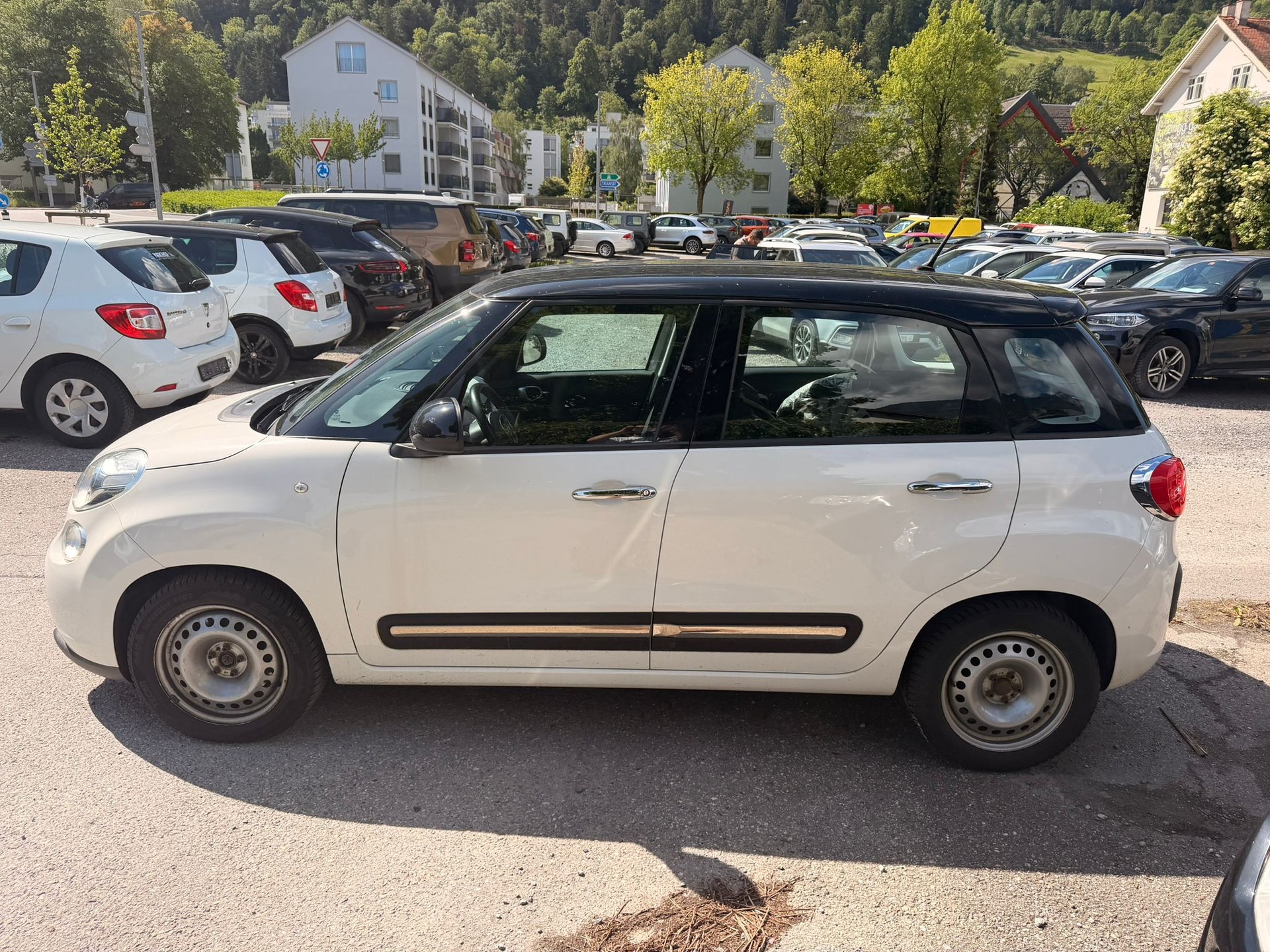 FIAT 500L 1.6 JTD-image-1