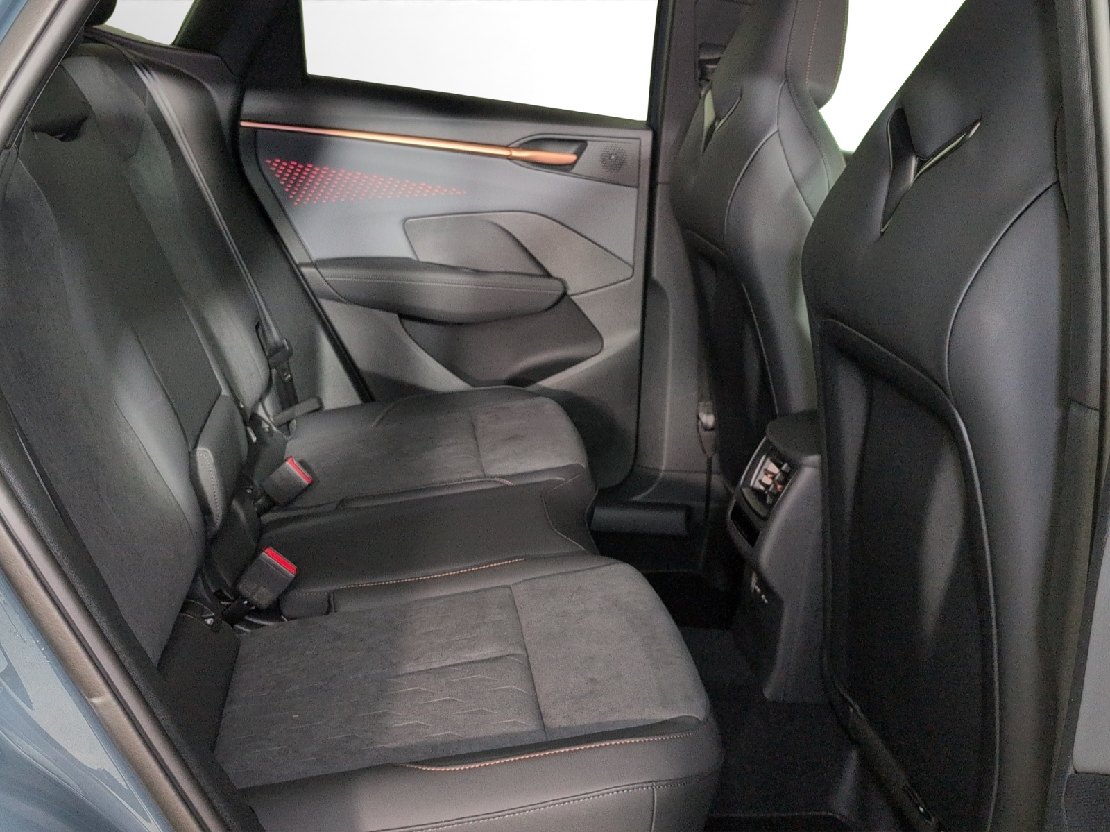 CUPRA Terramar 1.5 eTSI Prime Edition DSG-image-8