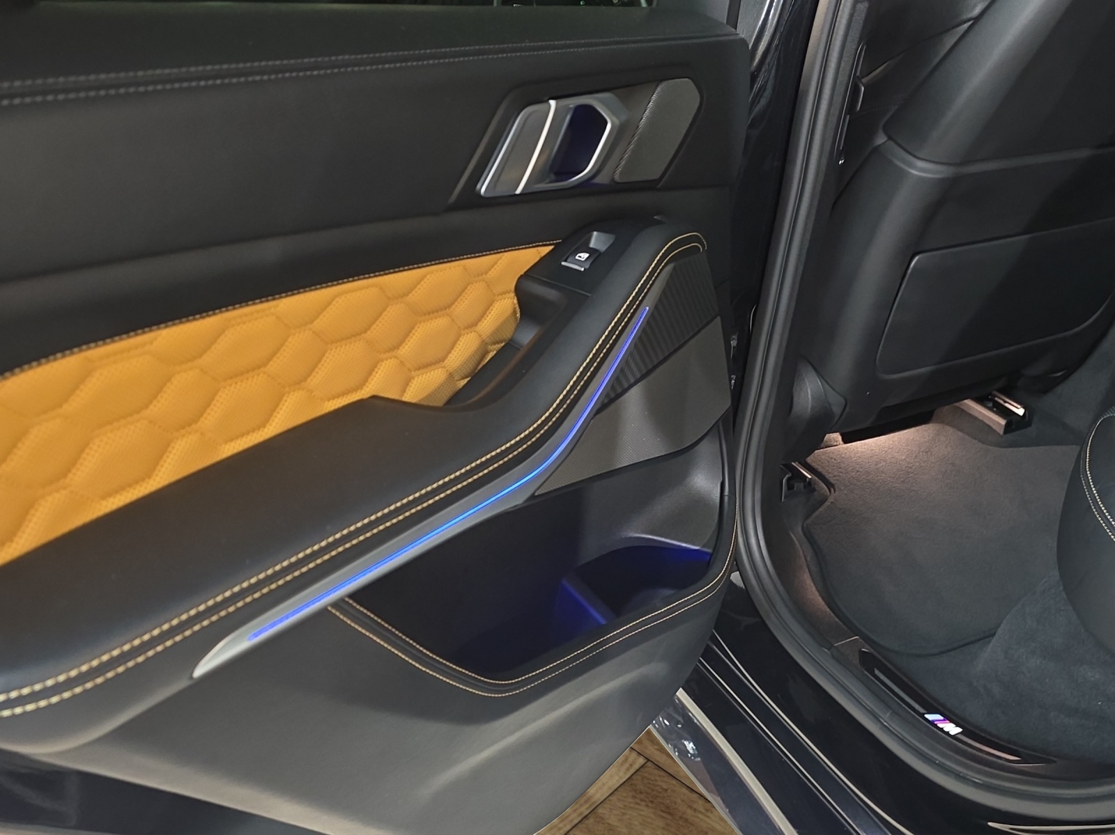 BMW X5M Competition Steptronic Competition-image-24