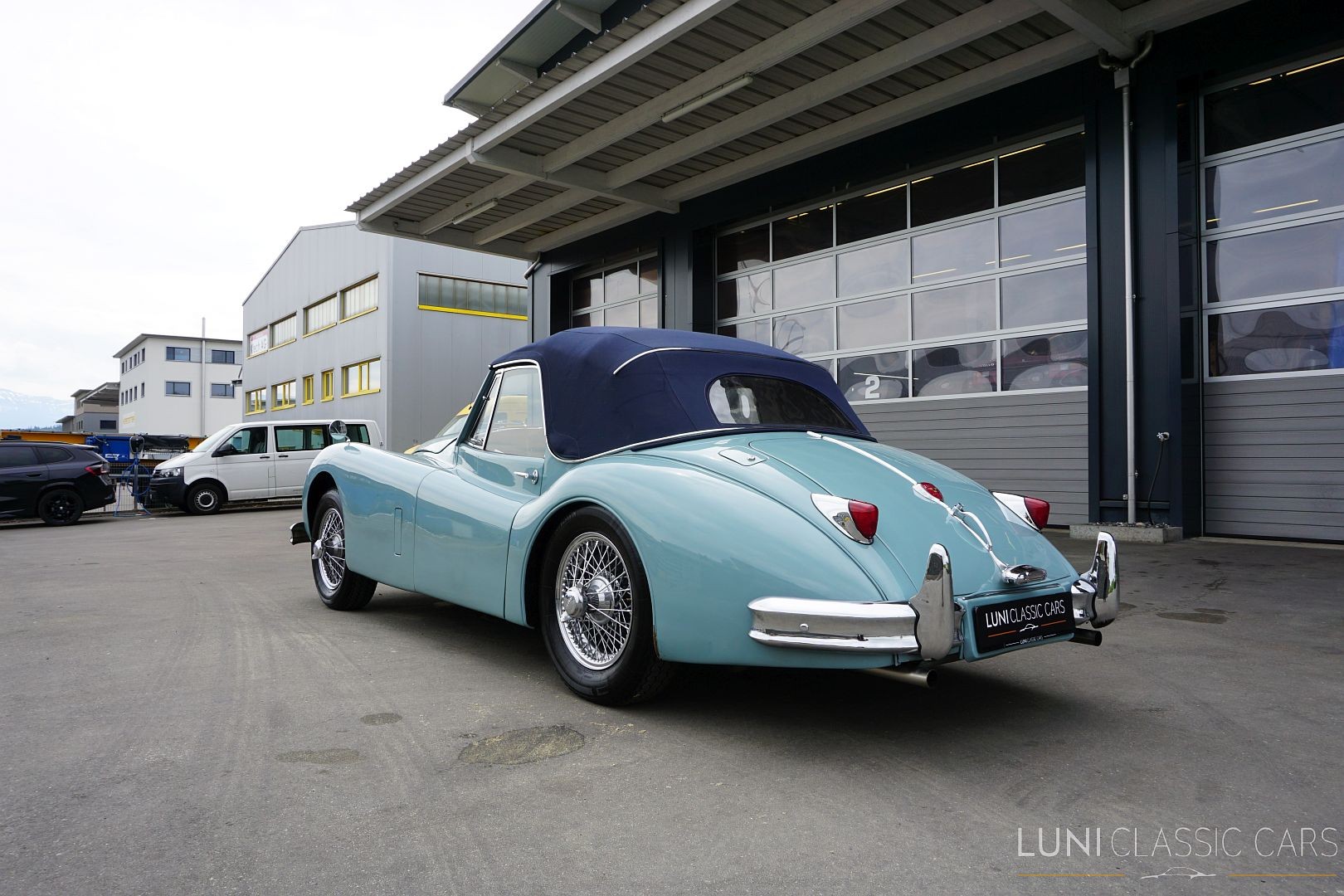 JAGUAR XK140 Drophead Coupé-image-2