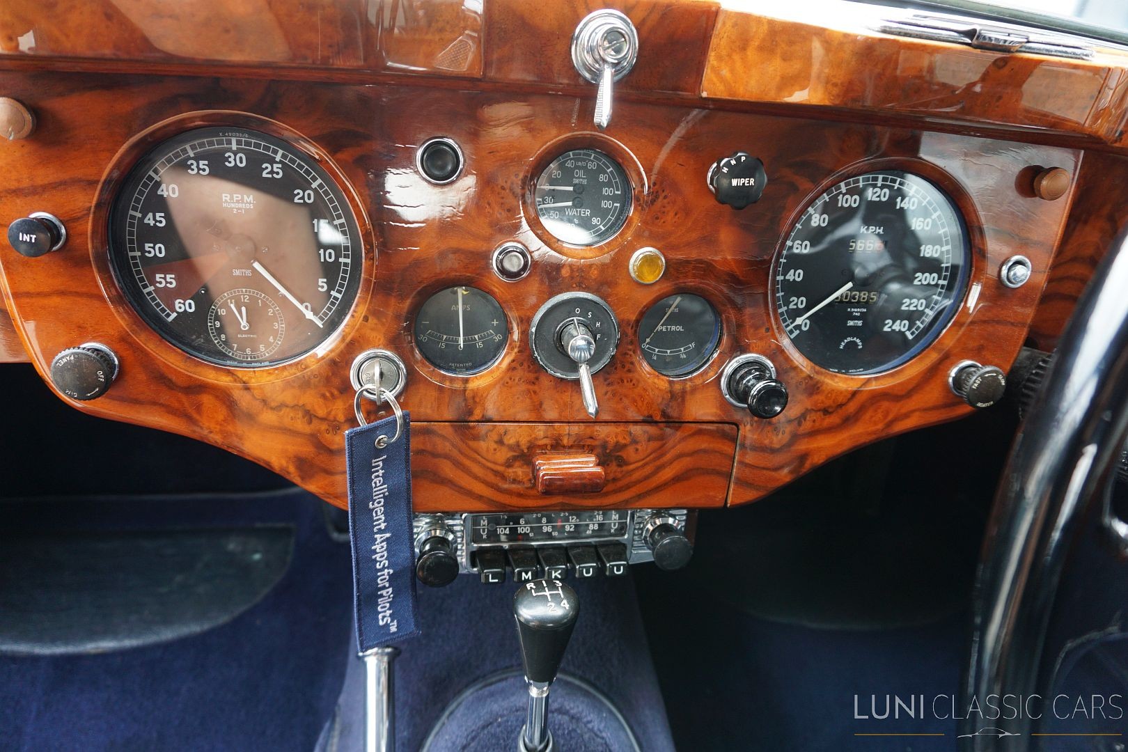 JAGUAR XK140 Drophead Coupé-image-10
