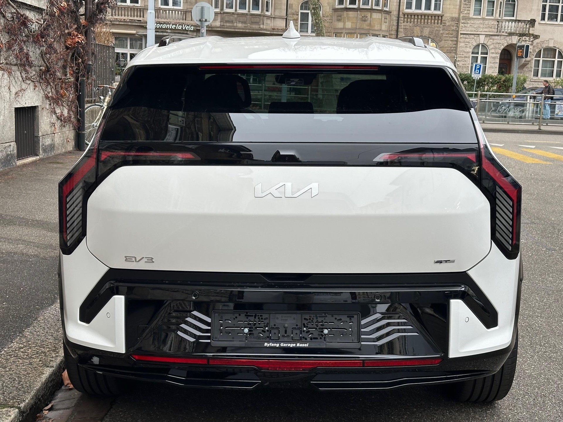 KIA EV3 81 kWh GT-Line-image-4