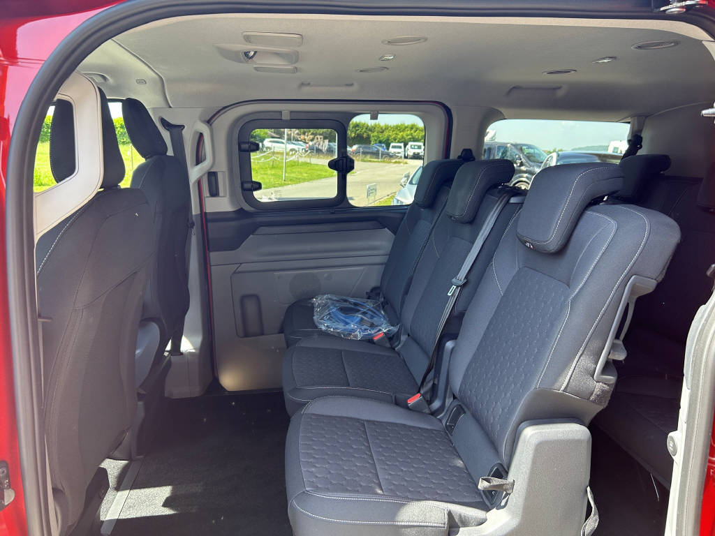 FORD Transit Custom Kombi 340 L1 2.5 Duratec 233 Limited PHEV-image-17