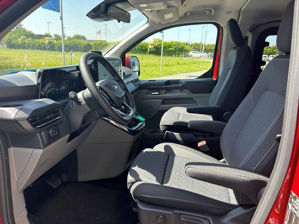 FORD Transit Custom Kombi 340 L1 2.5 Duratec 233 Limited PHEV-image-7
