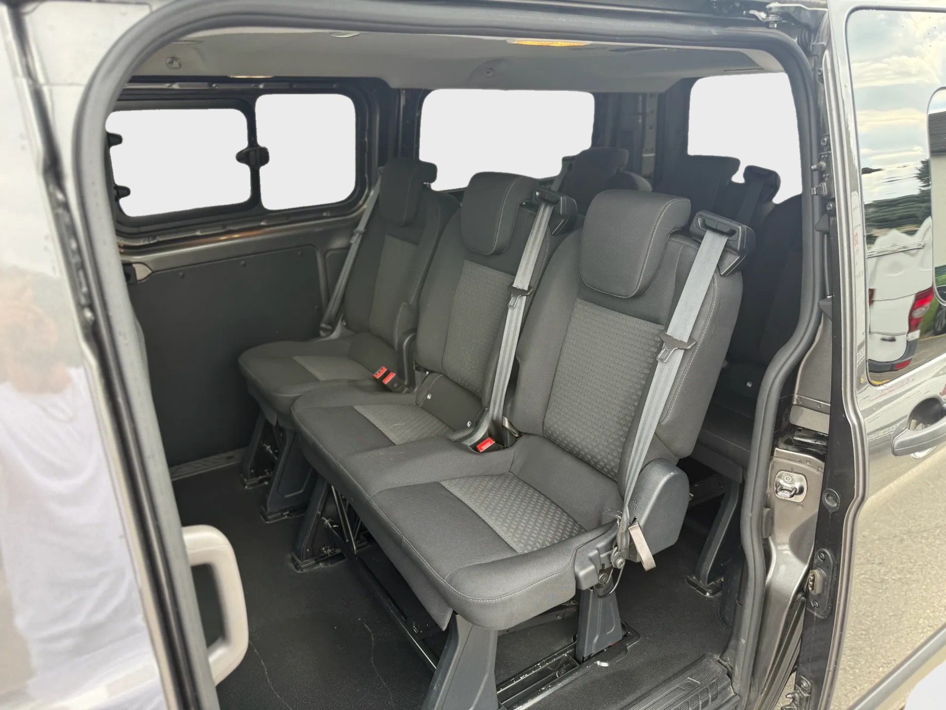 FORD Transit Custom 8 Sitzer 320 L1H1 Trend-image-12