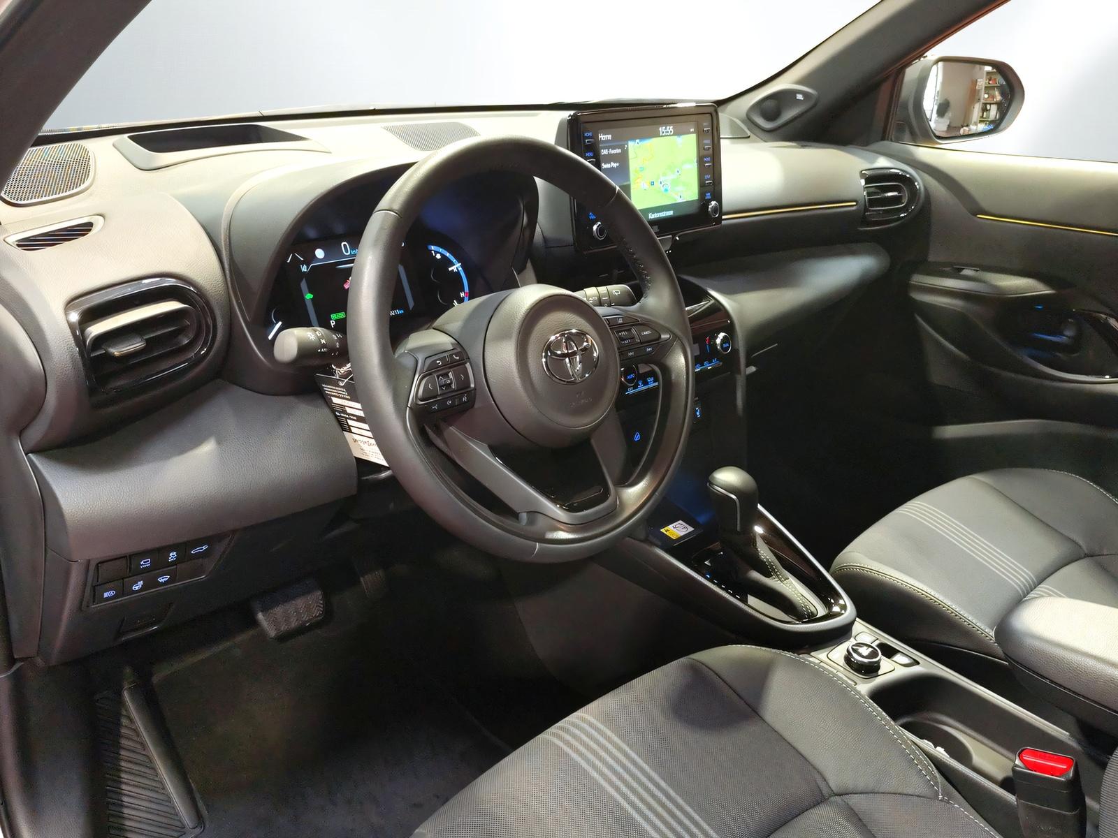 TOYOTA Yaris Cross 1.5 VVT-i HSD Adventure AWD-i-image-8