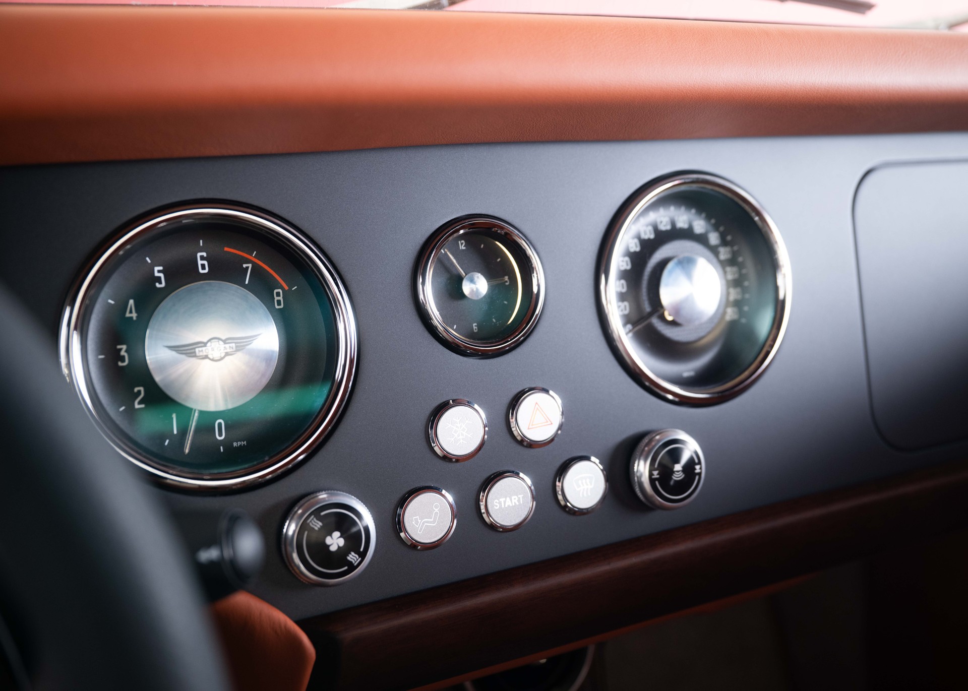 MORGAN Supersport 3.0 Bespoke (Swiss new car, Dark Silver metallic paint, 30-month factory warranty)-image-29