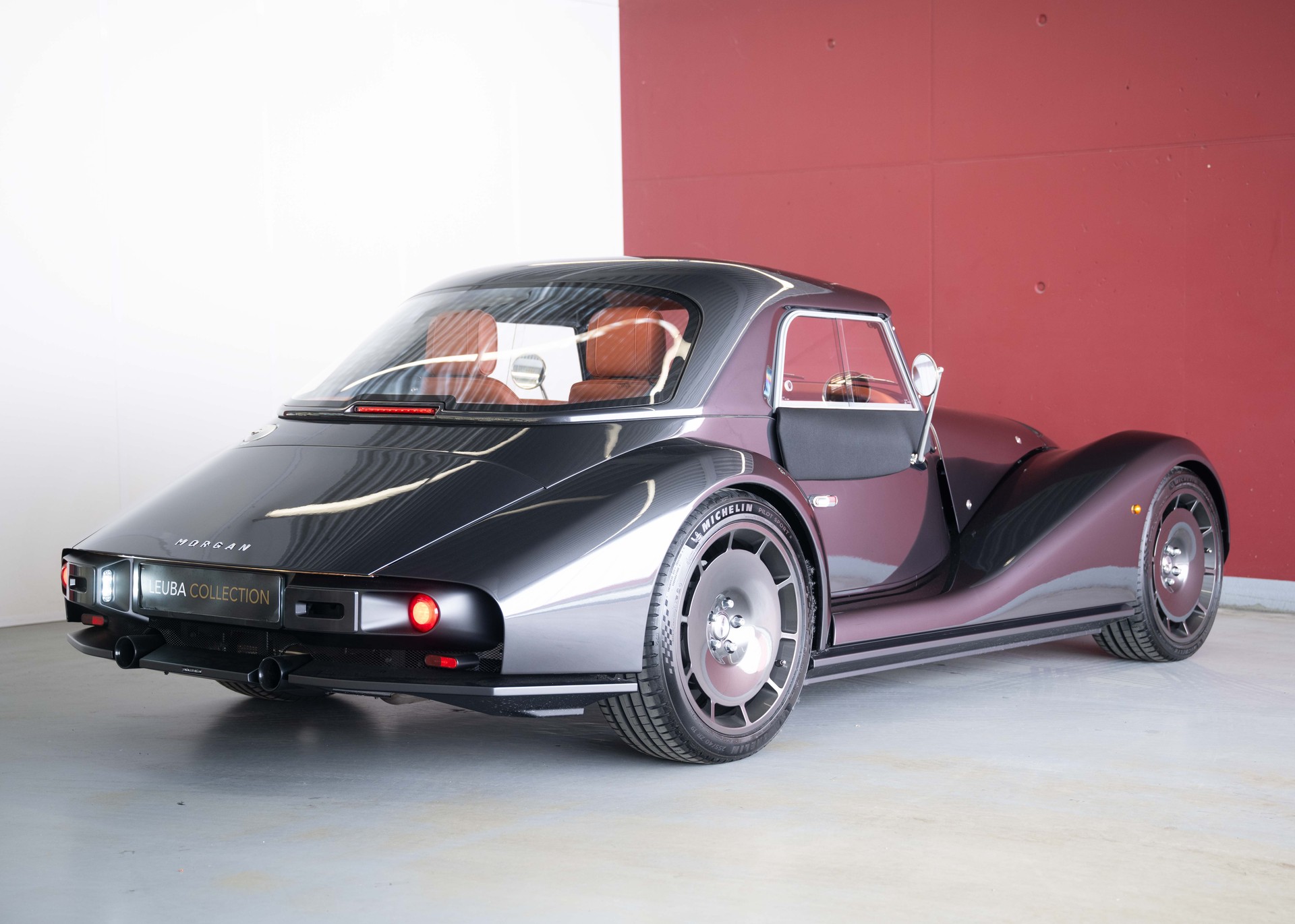 MORGAN Supersport 3.0 Bespoke (Swiss new car, Dark Silver metallic paint, 30-month factory warranty)-image-5