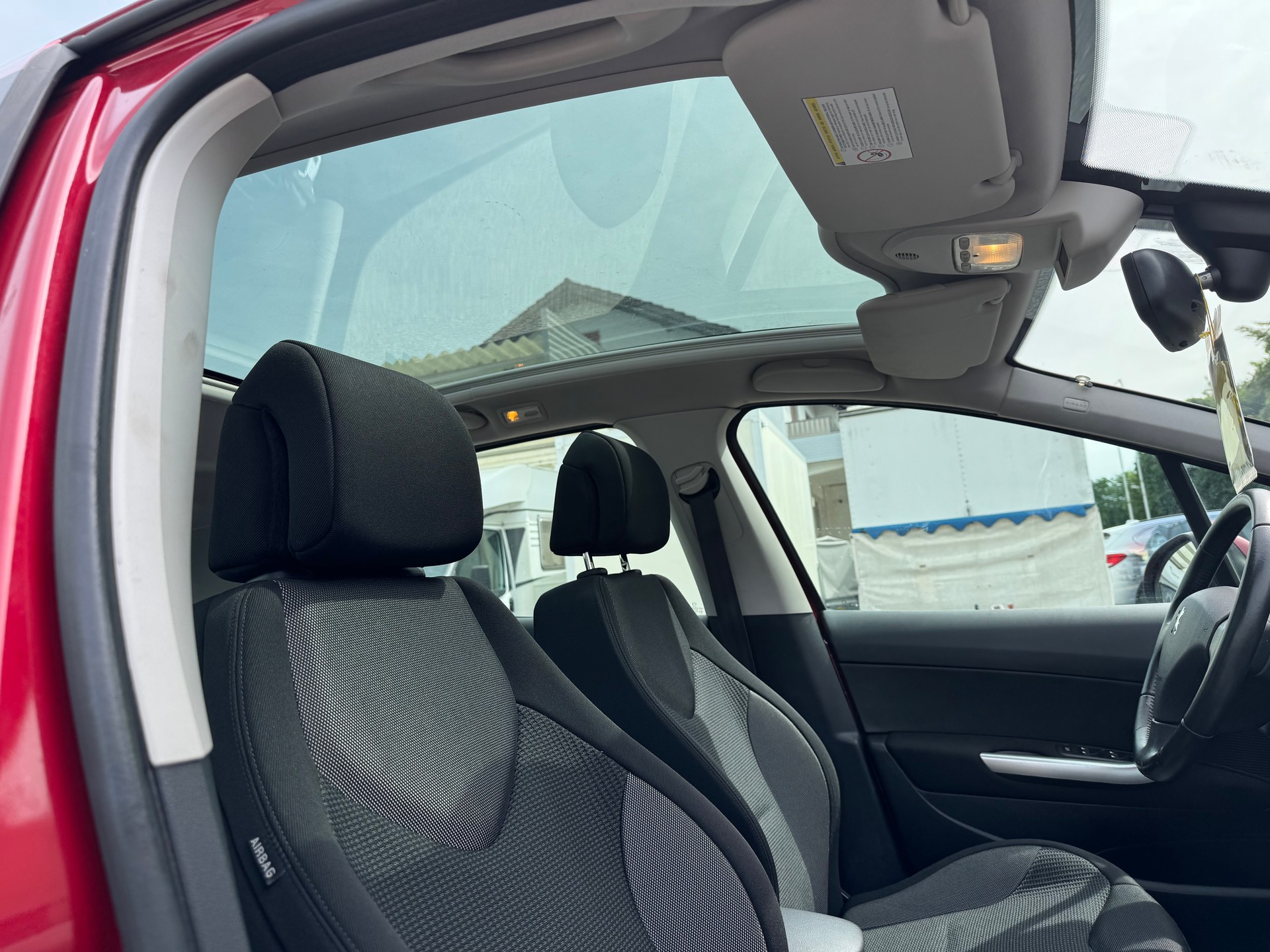 PEUGEOT 308 1.6 16V T Sport Pack Automatic-image-13