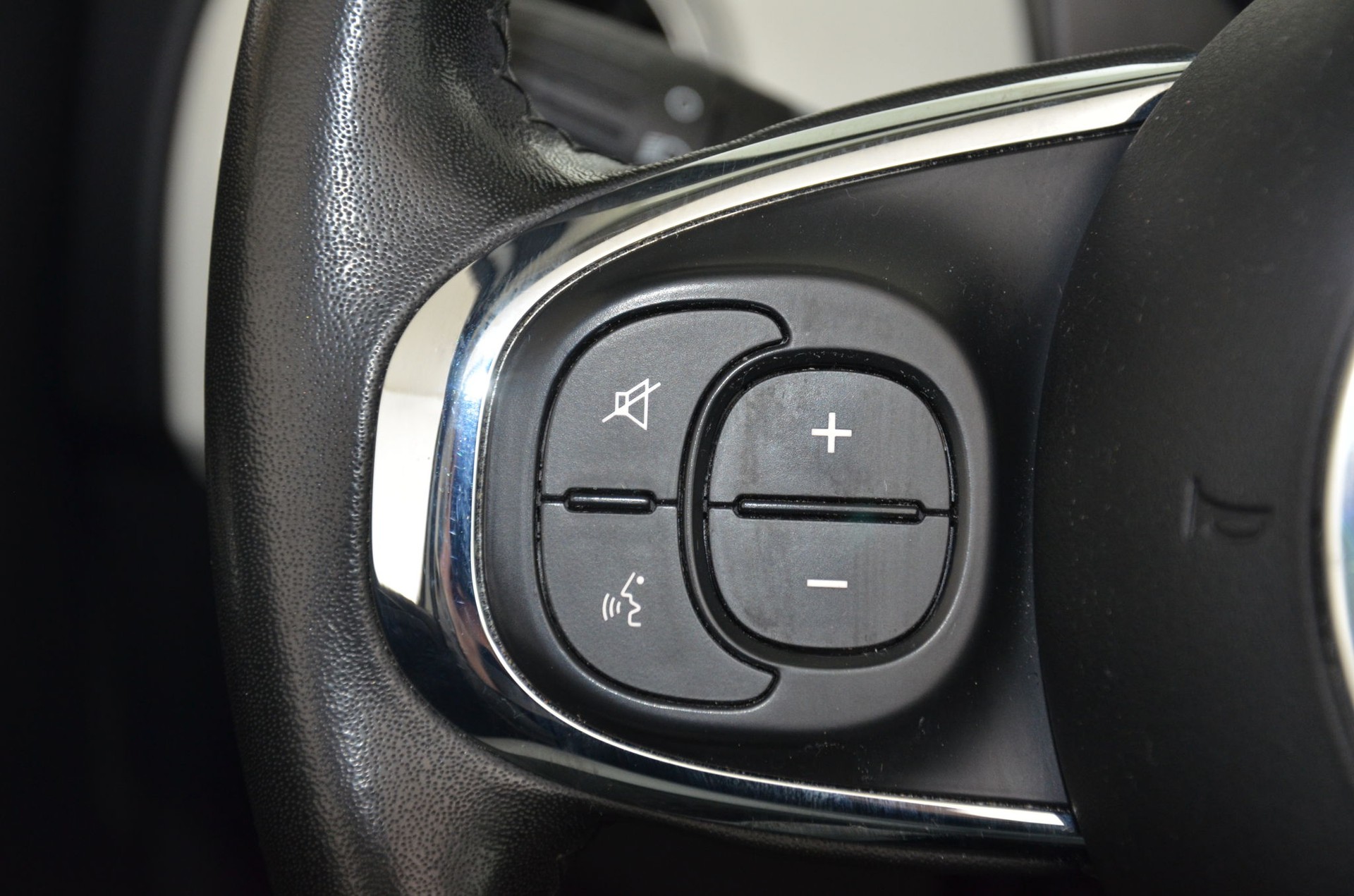 FIAT 500C 0.9 Twinair Lounge Dualogic-image-21