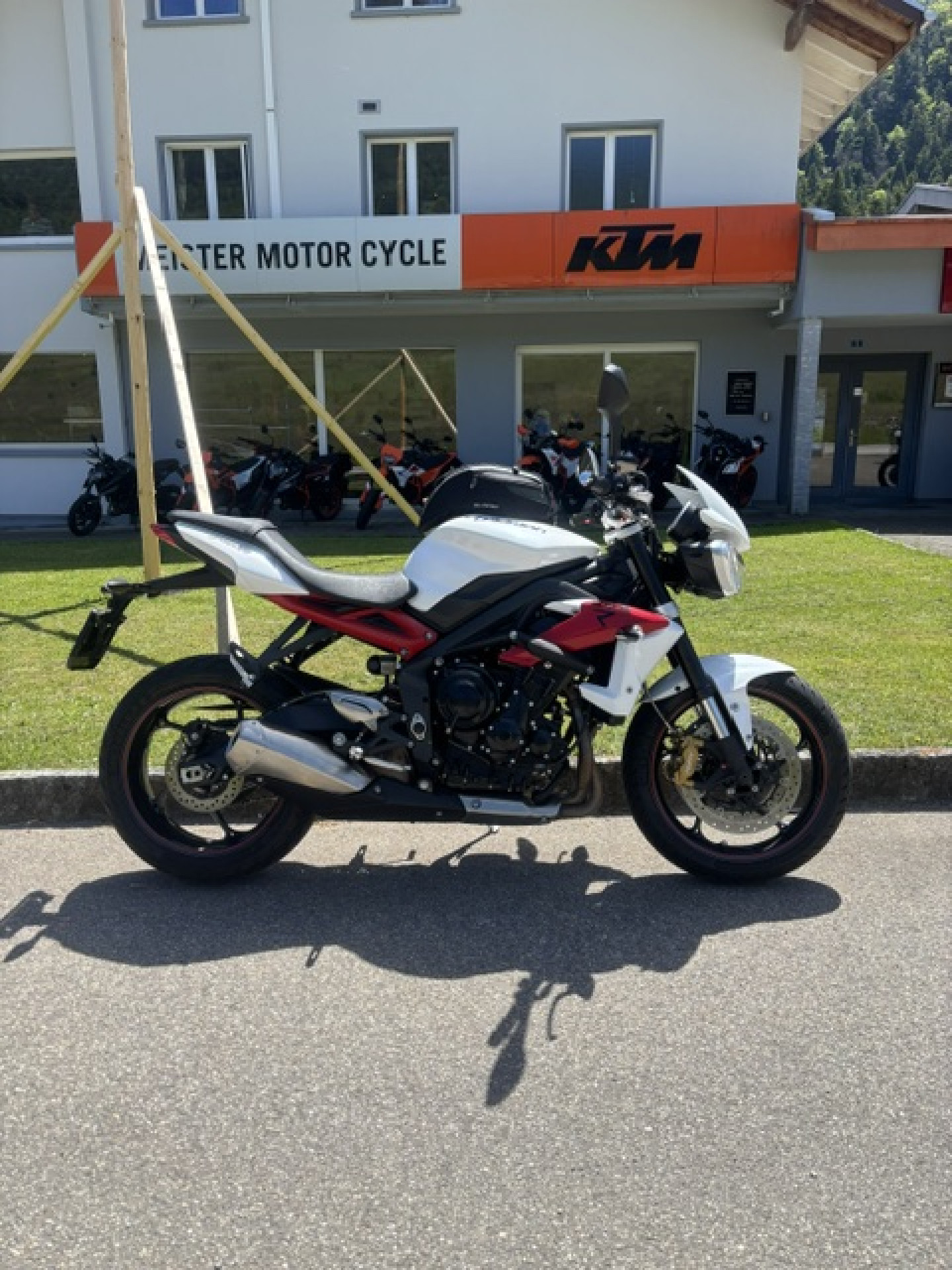 TRIUMPH Street Triple 675-image-1