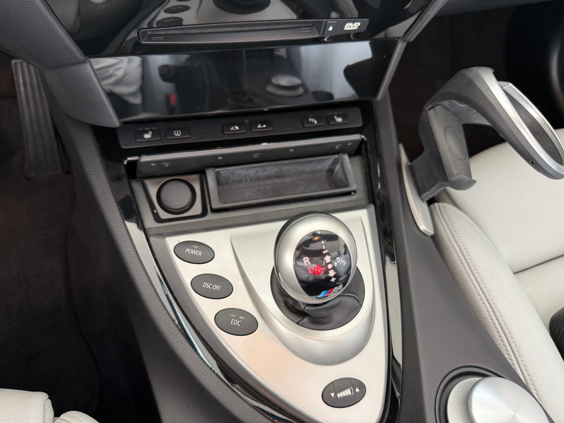 BMW M6-image-10