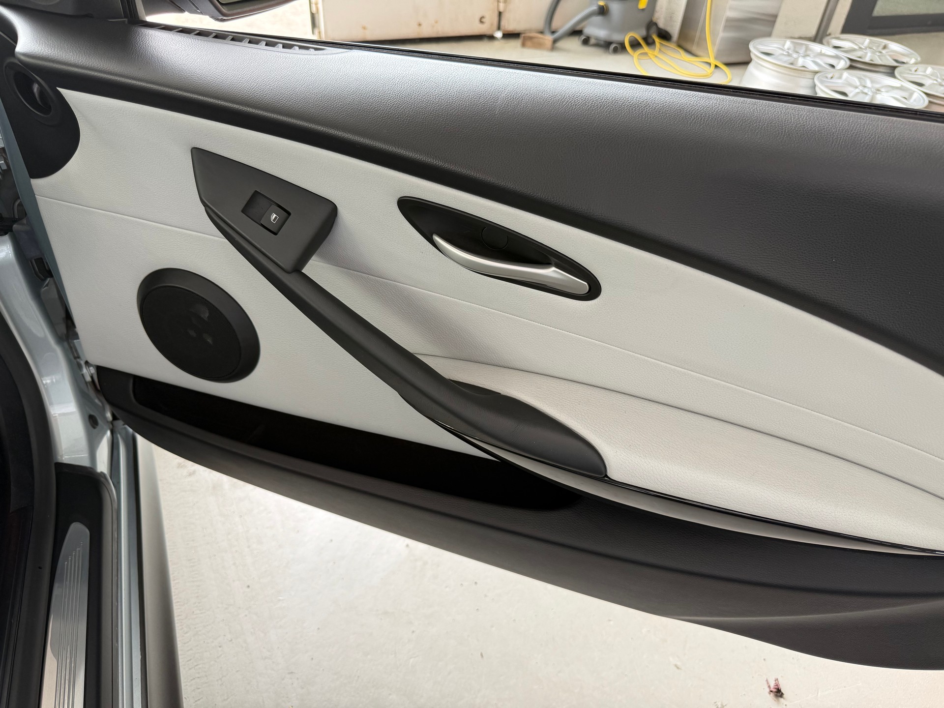 BMW M6-image-14