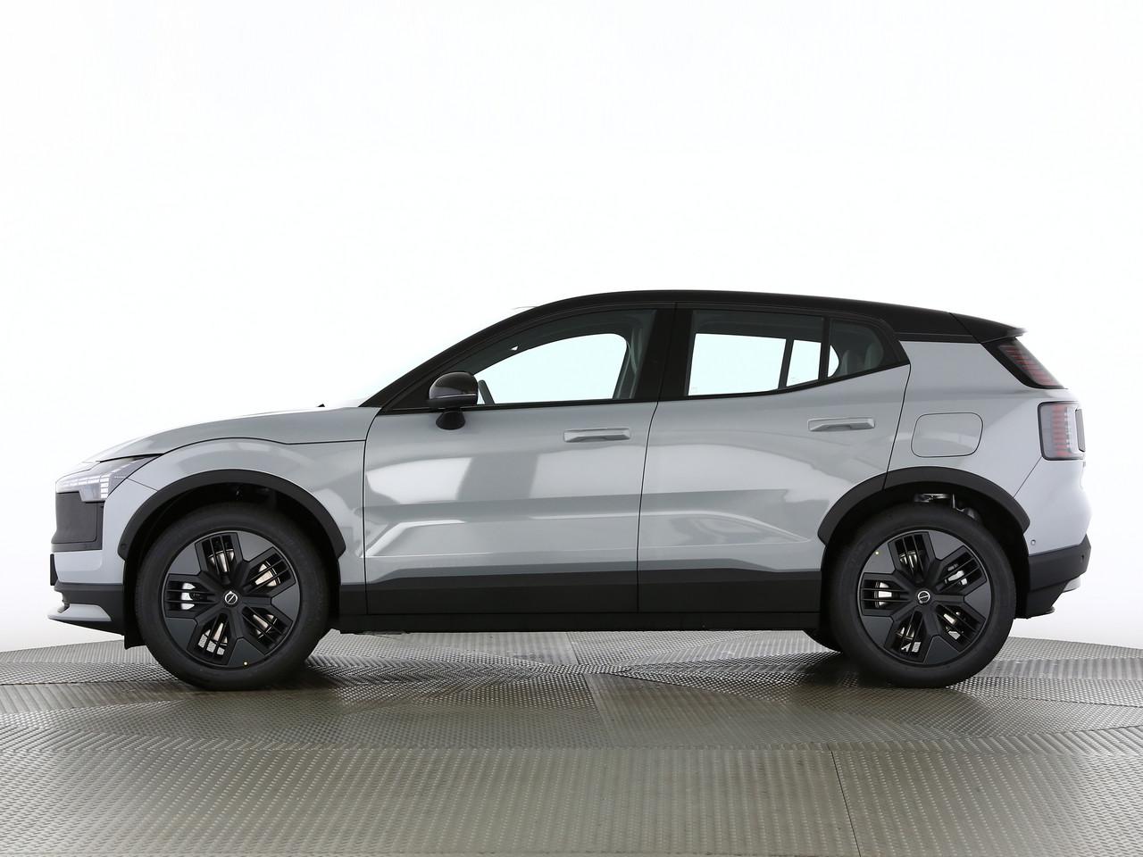 VOLVO EX30 CC P8 Ultra AWD-showroom-element-2