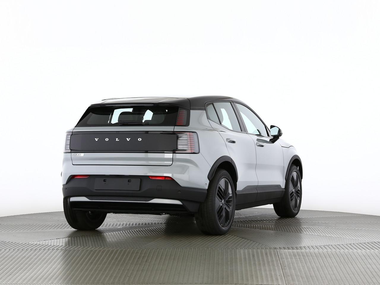 VOLVO EX30 CC P8 Ultra AWD-showroom-element-1
