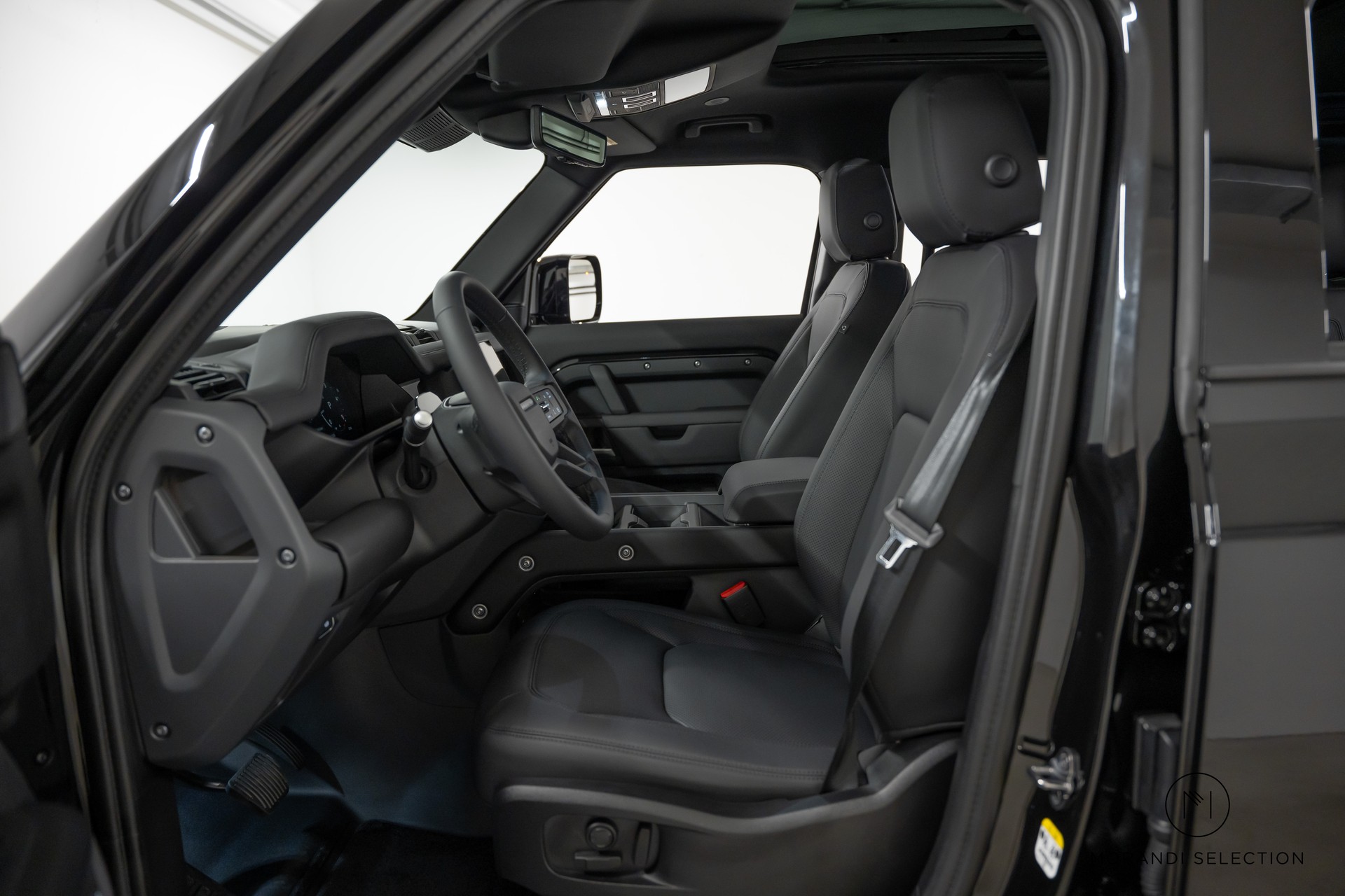 LAND ROVER Defender 110 3.0 D I6 250 X-Dynamic SE-image-12