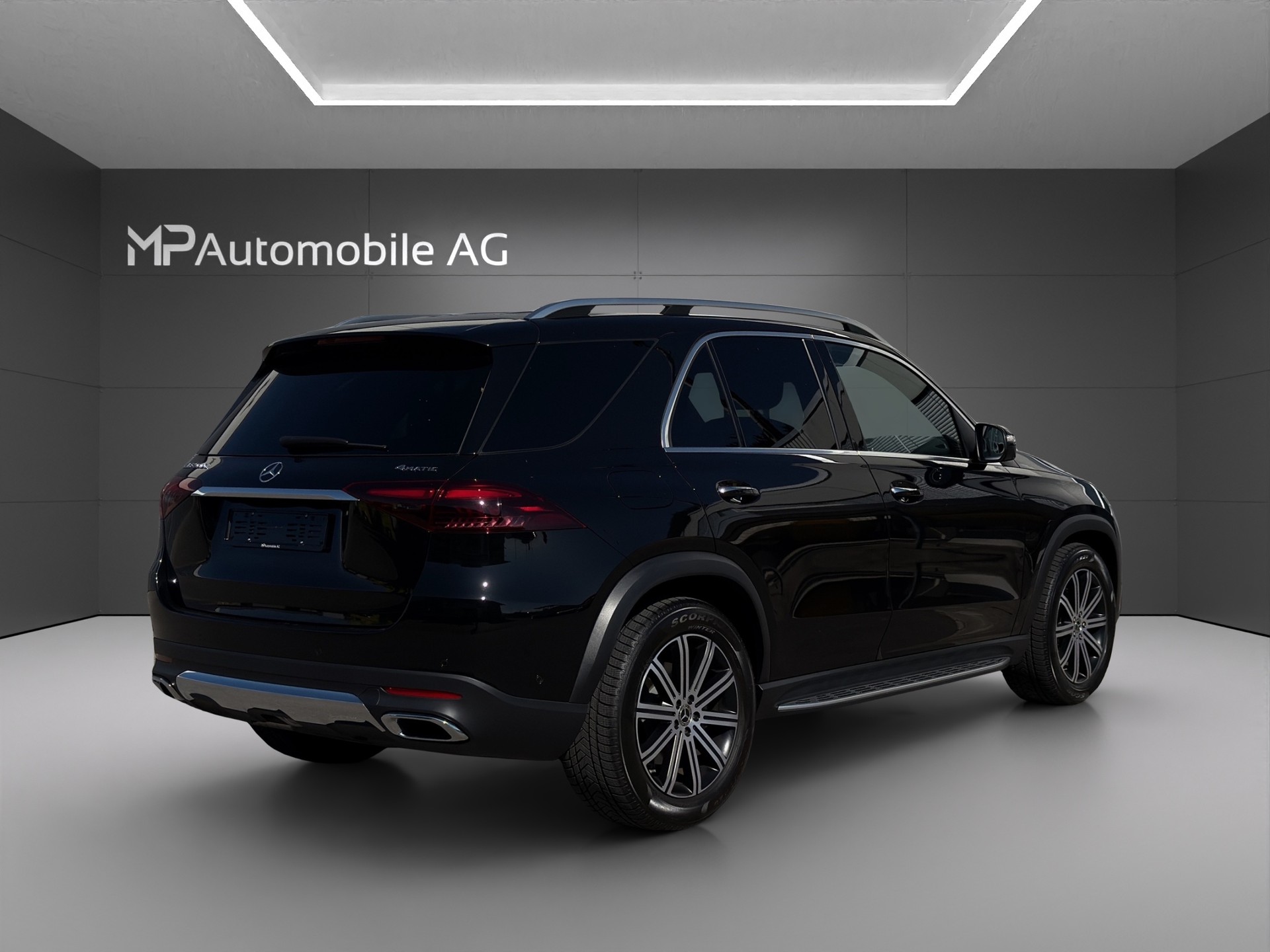 MERCEDES-BENZ GLE 300 d 4Matic 9G-Tronic-showroom-element-2