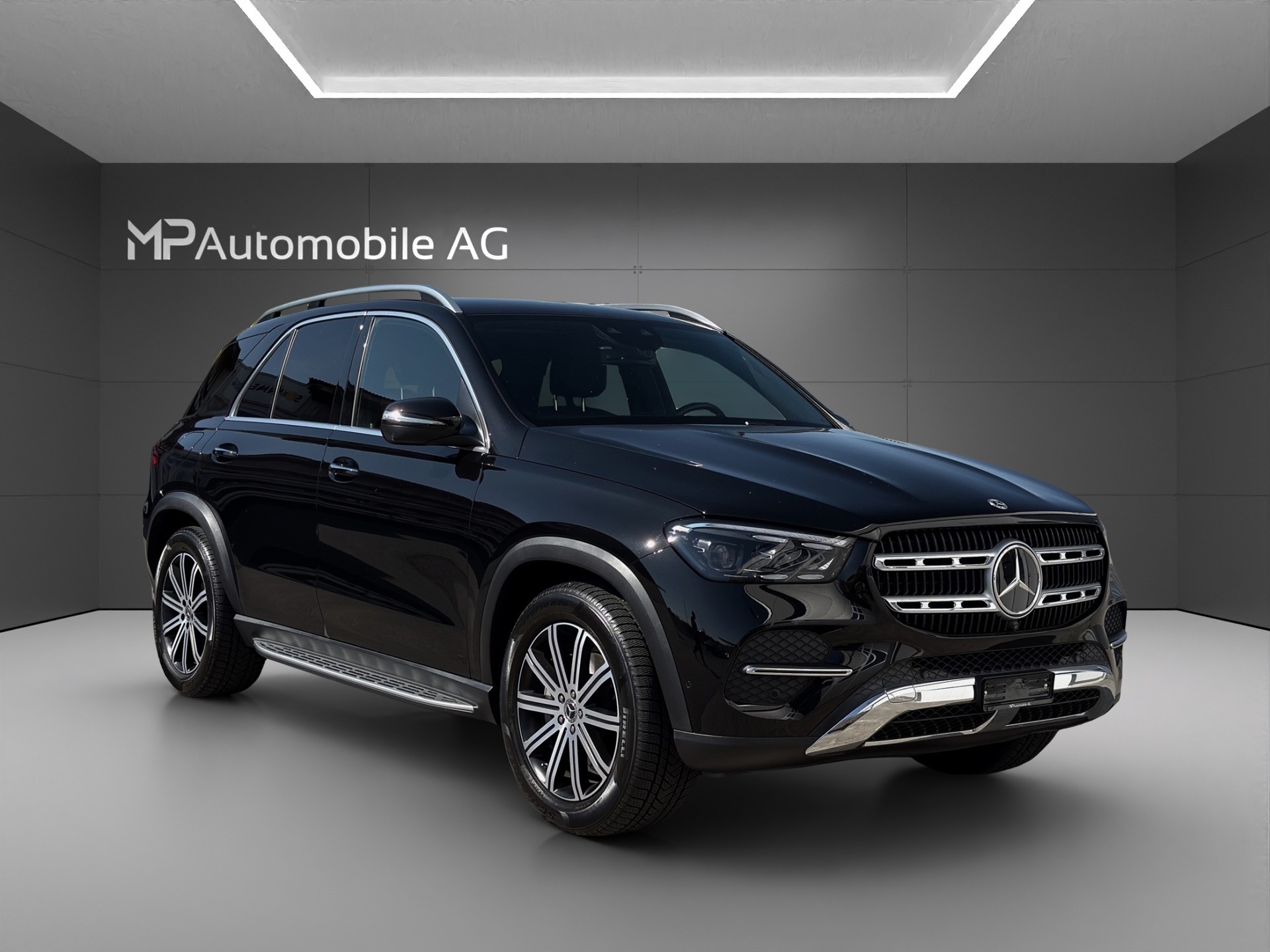 MERCEDES-BENZ GLE 300 d 4Matic 9G-Tronic-showroom-element-1