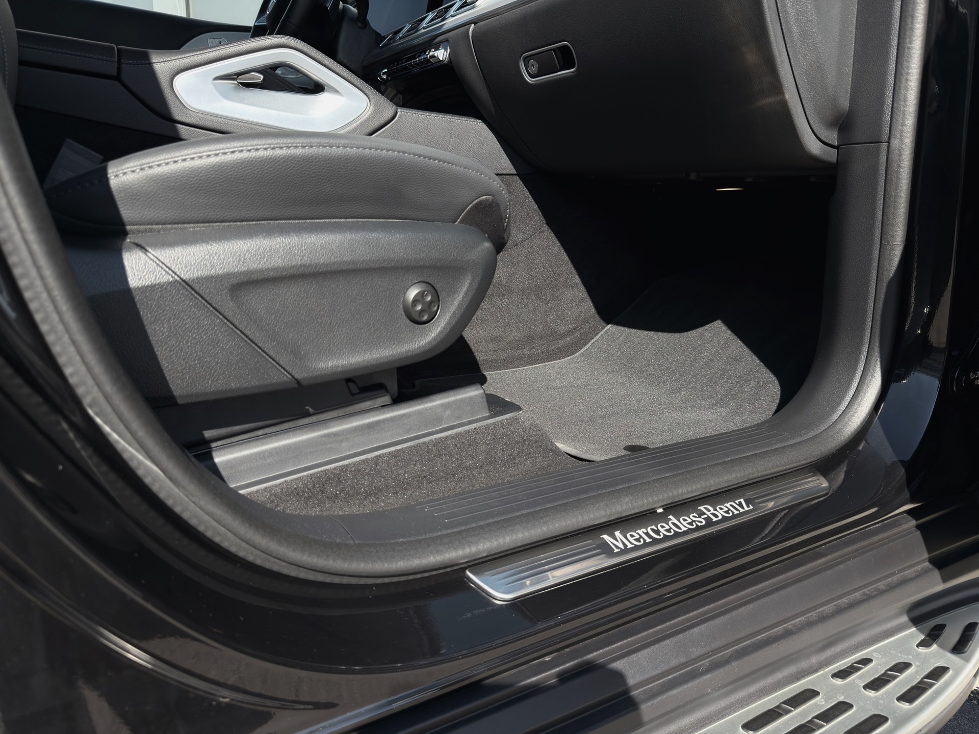 MERCEDES-BENZ GLE 300 d 4Matic 9G-Tronic-image-15