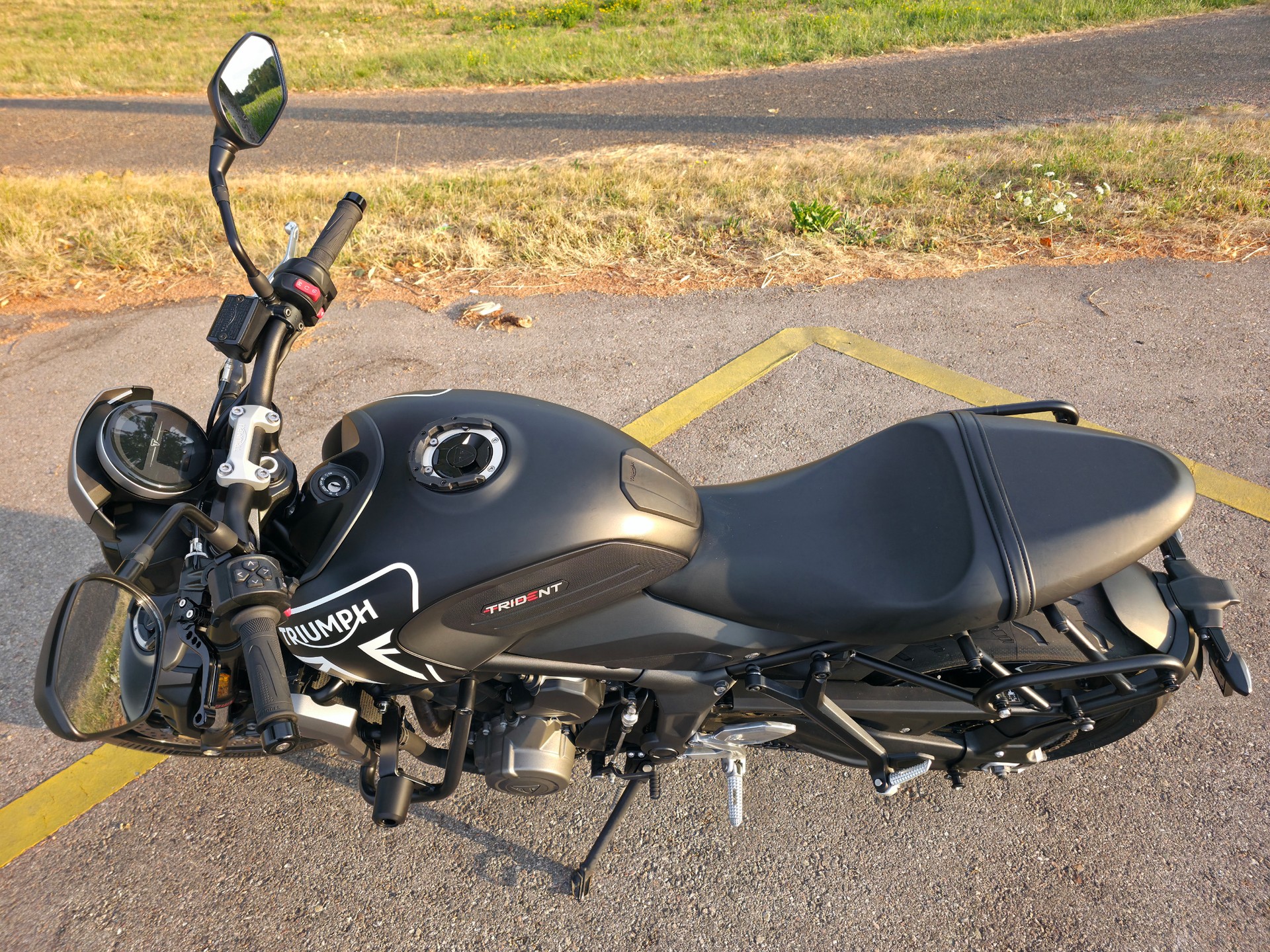 TRIUMPH Trident 660-image-7