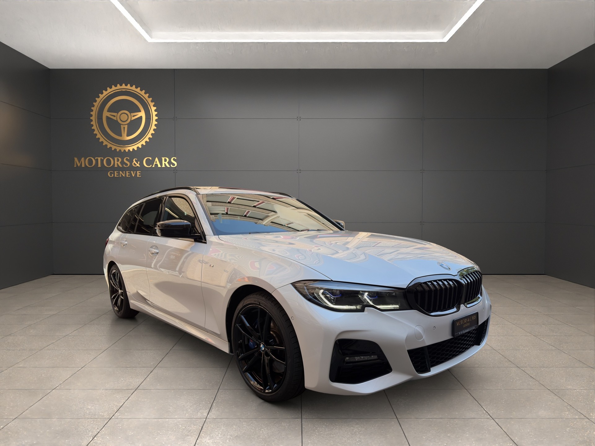 BMW 330d xDrive 48V Touring M Sport Steptronic-showroom-element-1