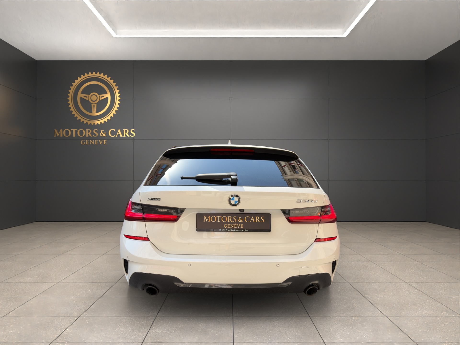 BMW 330d xDrive 48V Touring M Sport Steptronic-showroom-element-3