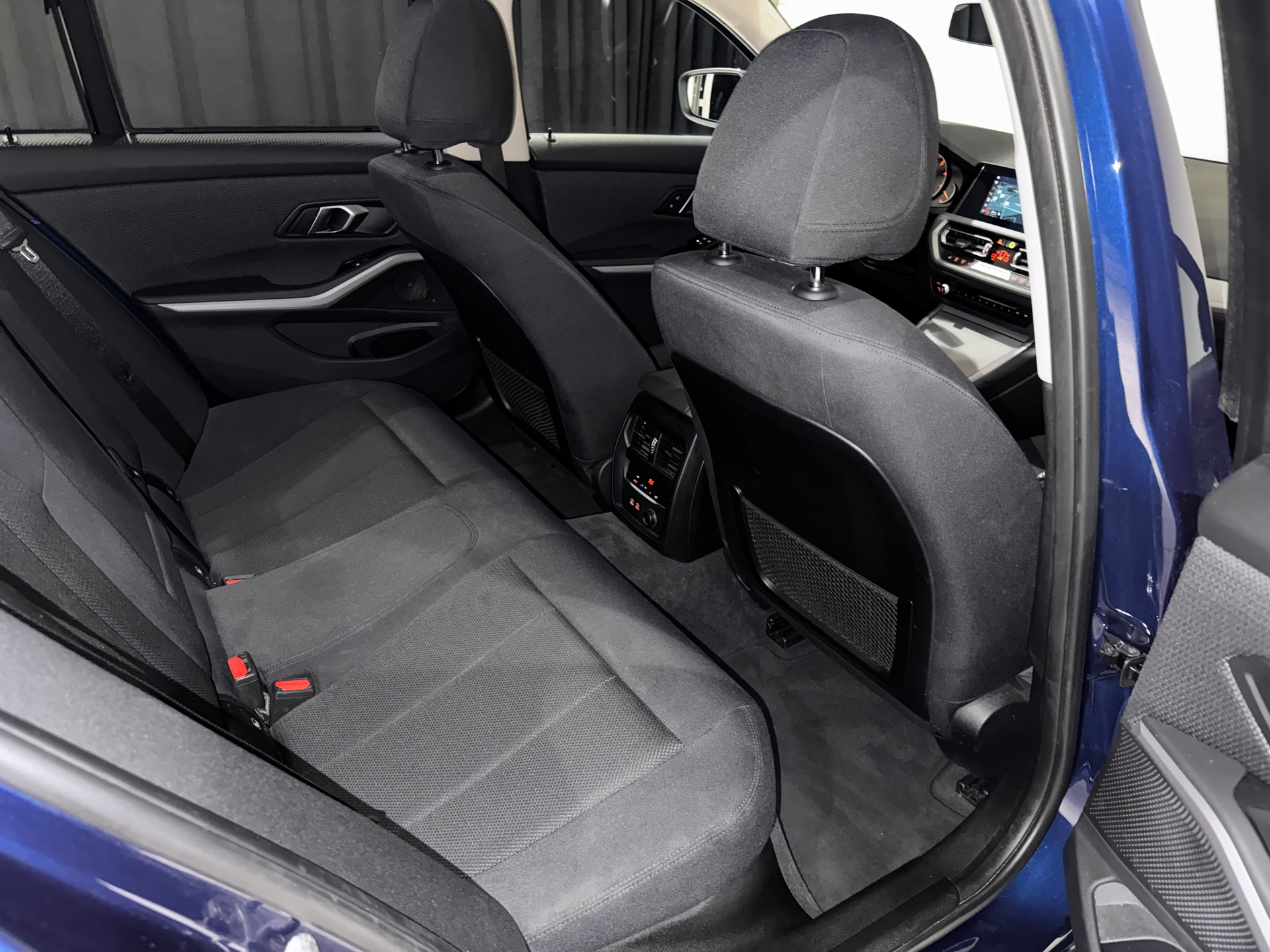 BMW 320d xDrive Touring Steptronic | 1.Hand | CH |-image-15