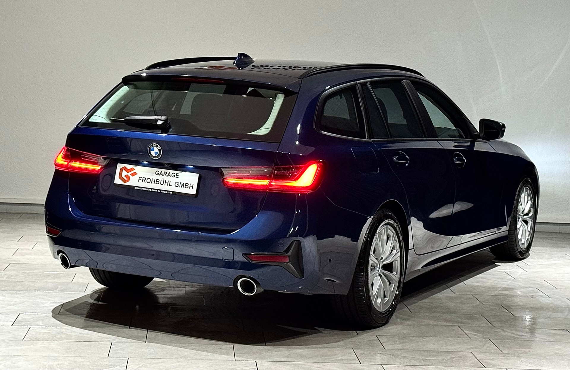 BMW 320d xDrive Touring Steptronic | 1.Hand | CH |-showroom-element-3