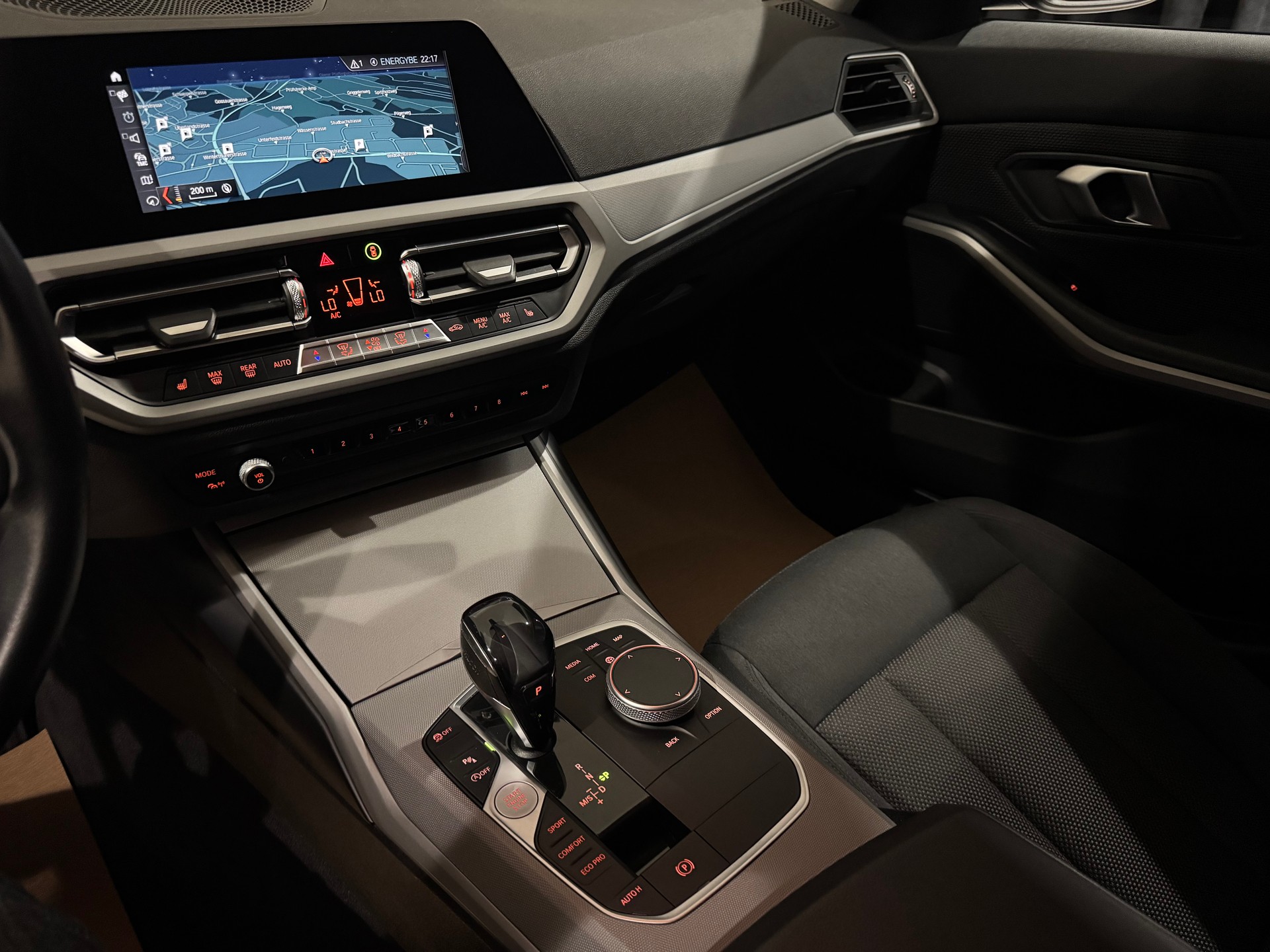 BMW 320d xDrive Touring Steptronic | 1.Hand | CH |-image-14
