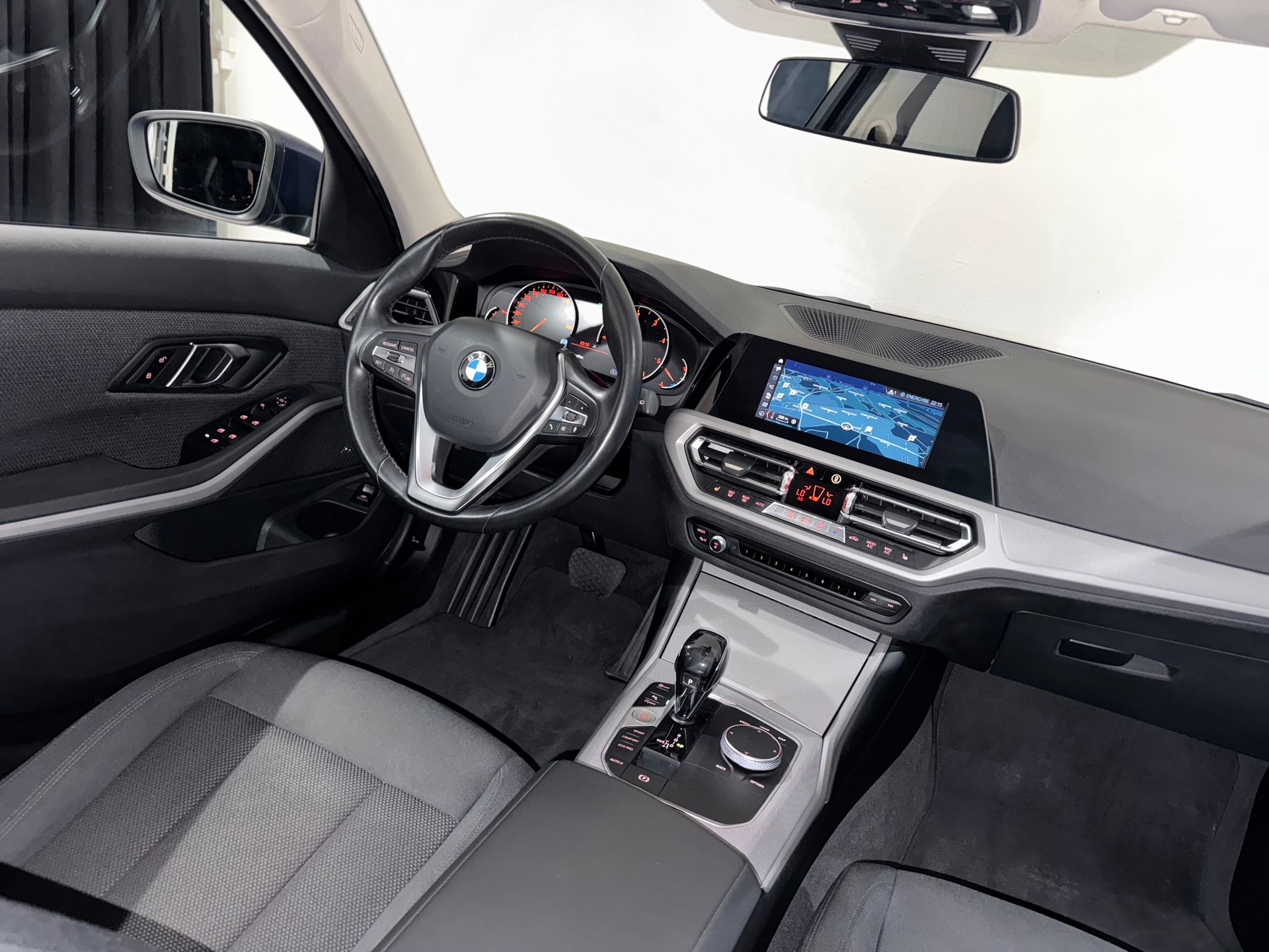 BMW 320d xDrive Touring Steptronic | 1.Hand | CH |-image-13