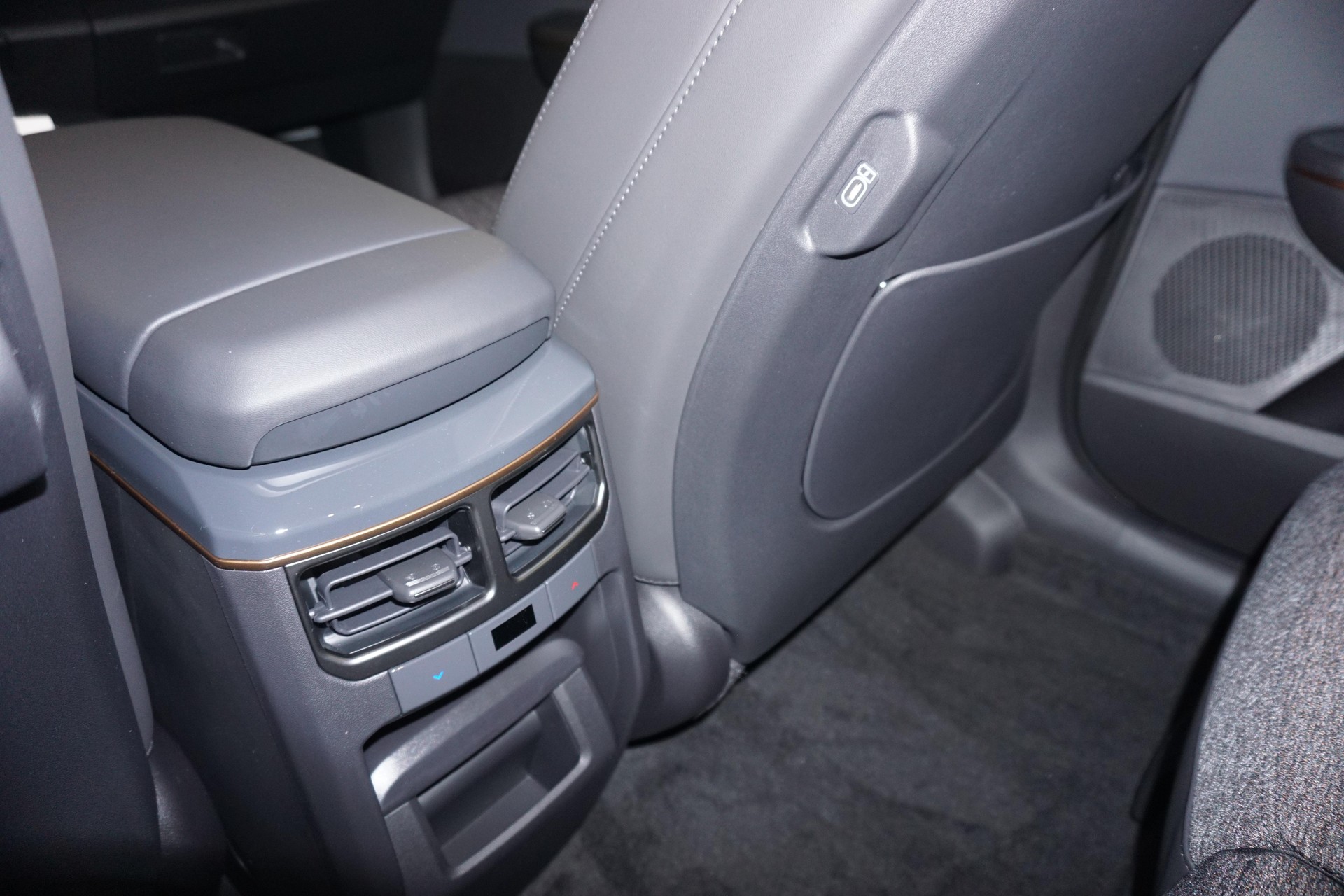 KIA EV5 81 kWh Earth 4x4-image-11