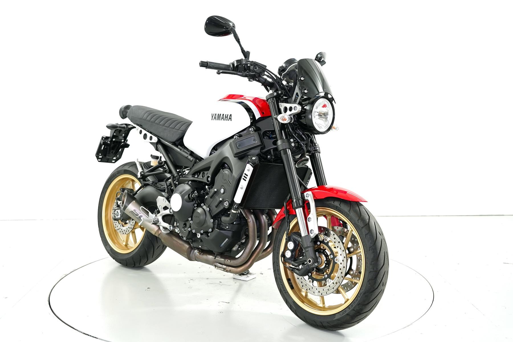 YAMAHA XSR 900 ABS-image-1