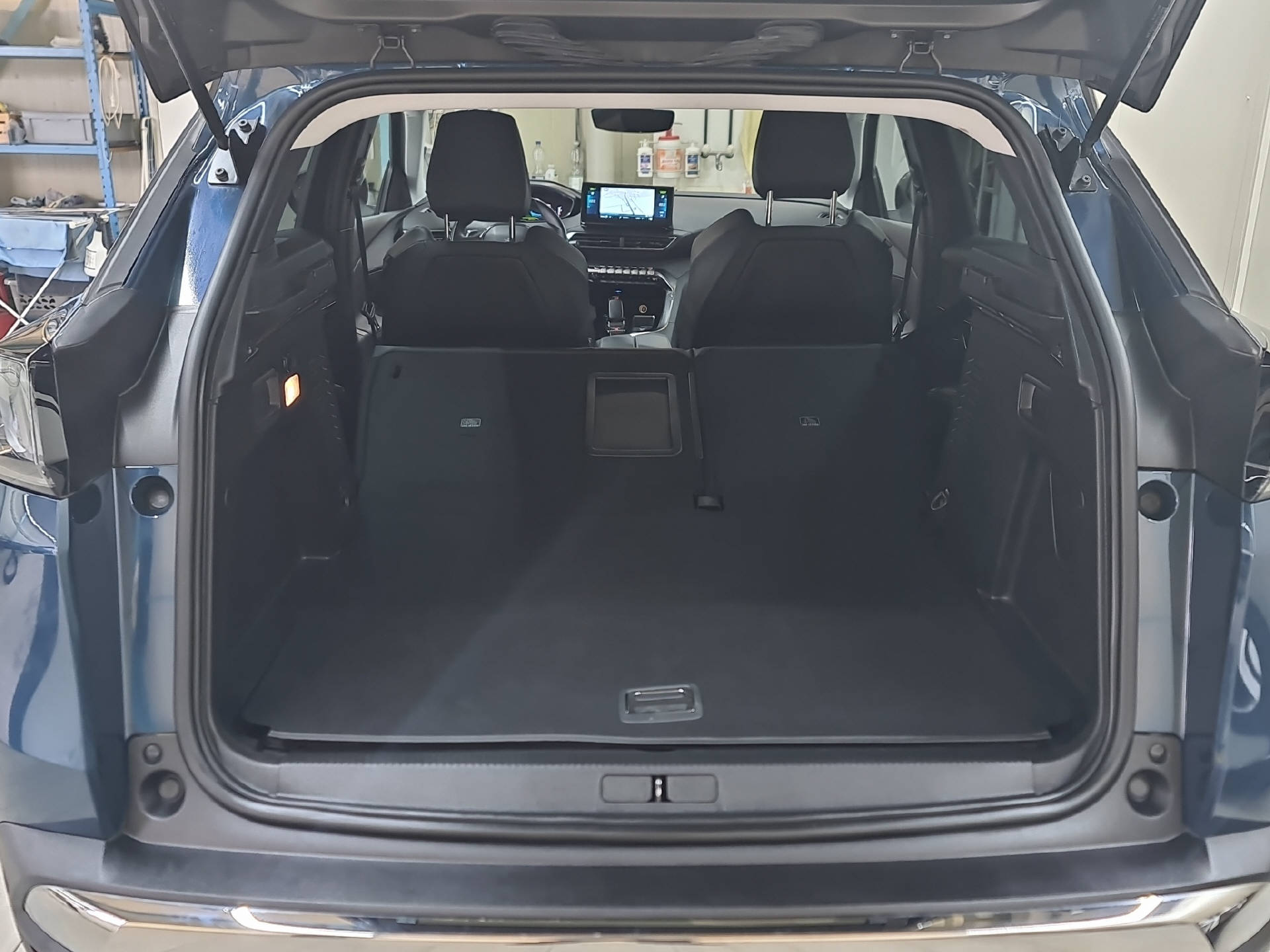 PEUGEOT 308 1.2 Hybrid Allure-image-15