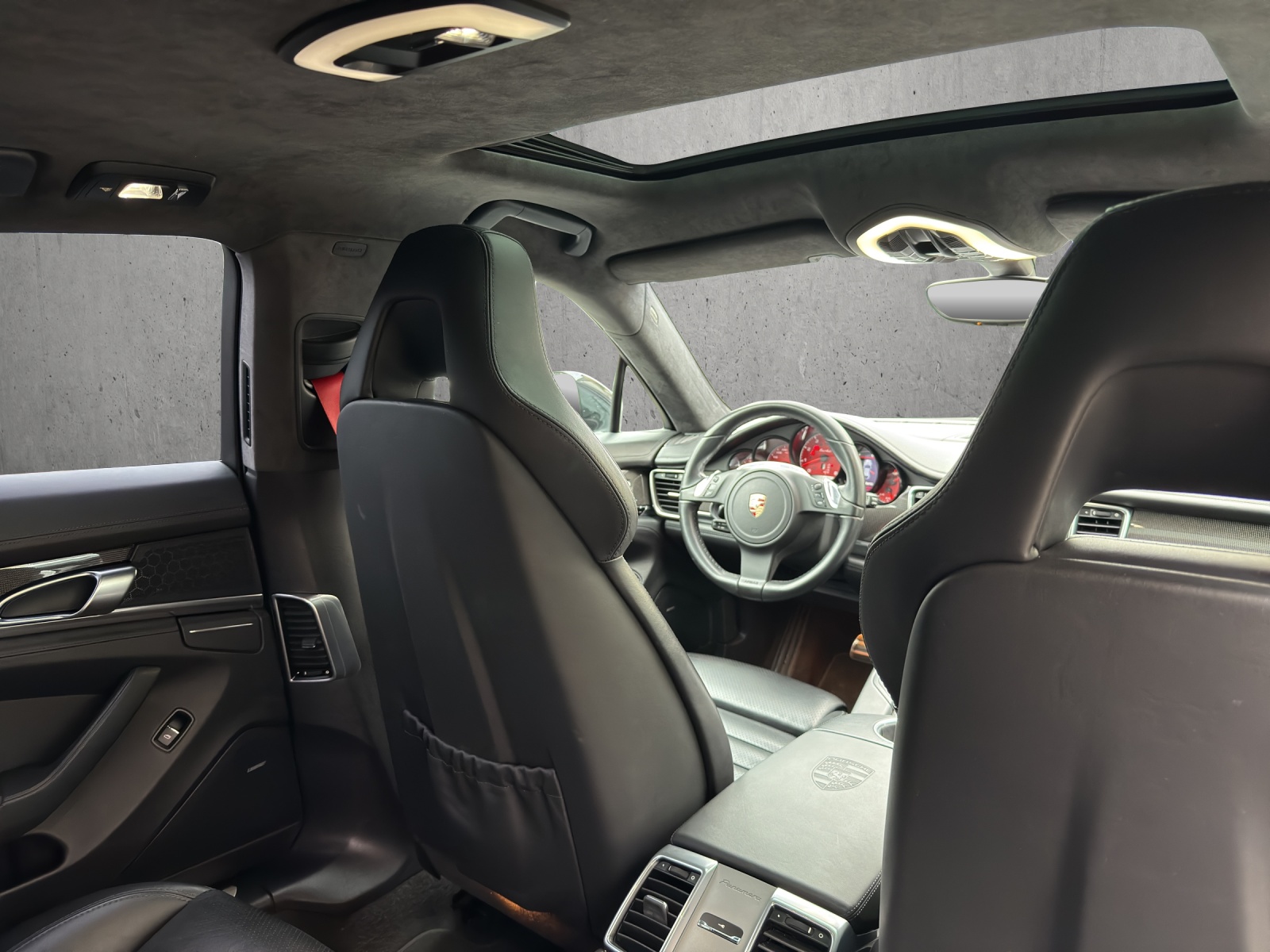 PORSCHE Panamera Turbo 4.8 PDK-image-12