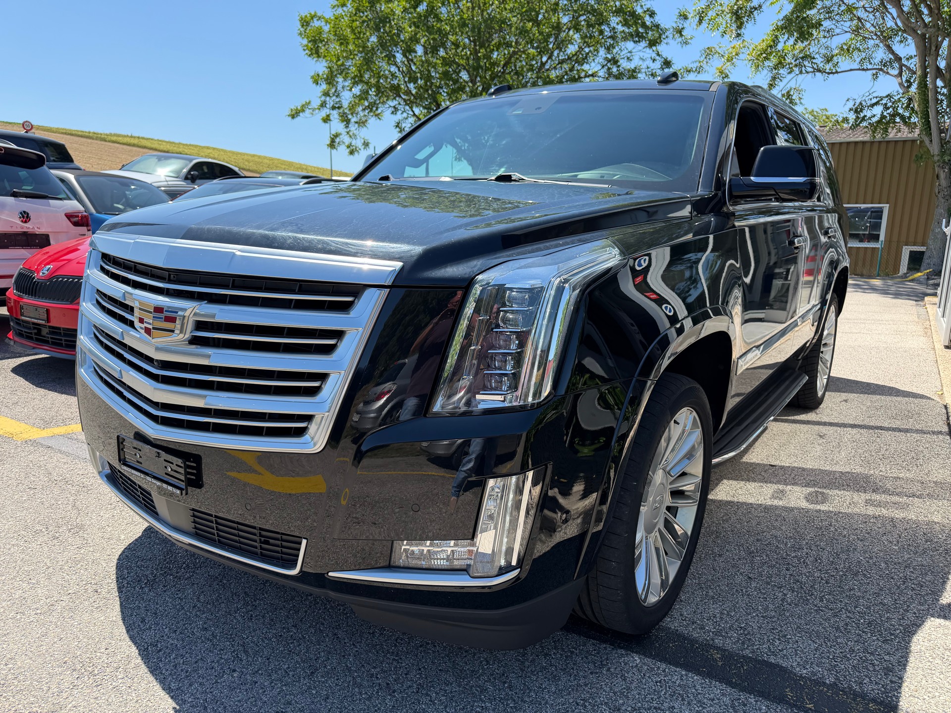 CADILLAC Escalade 6.2 ESV Platinum Automatic-showroom-element-1
