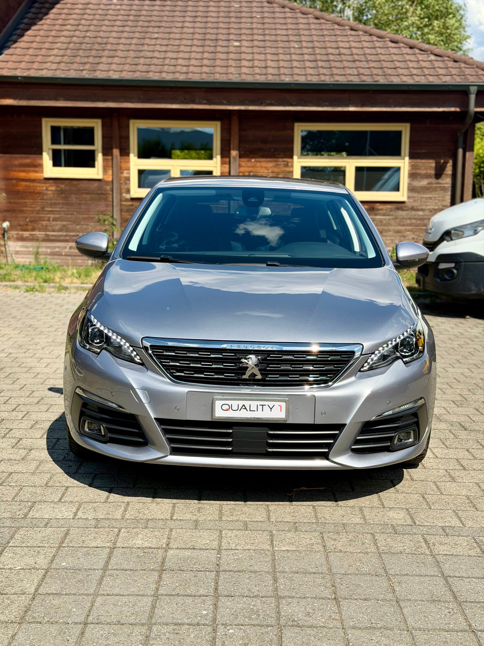 PEUGEOT 308 1.5 BlueHDI GT Line EAT8-showroom-element-1