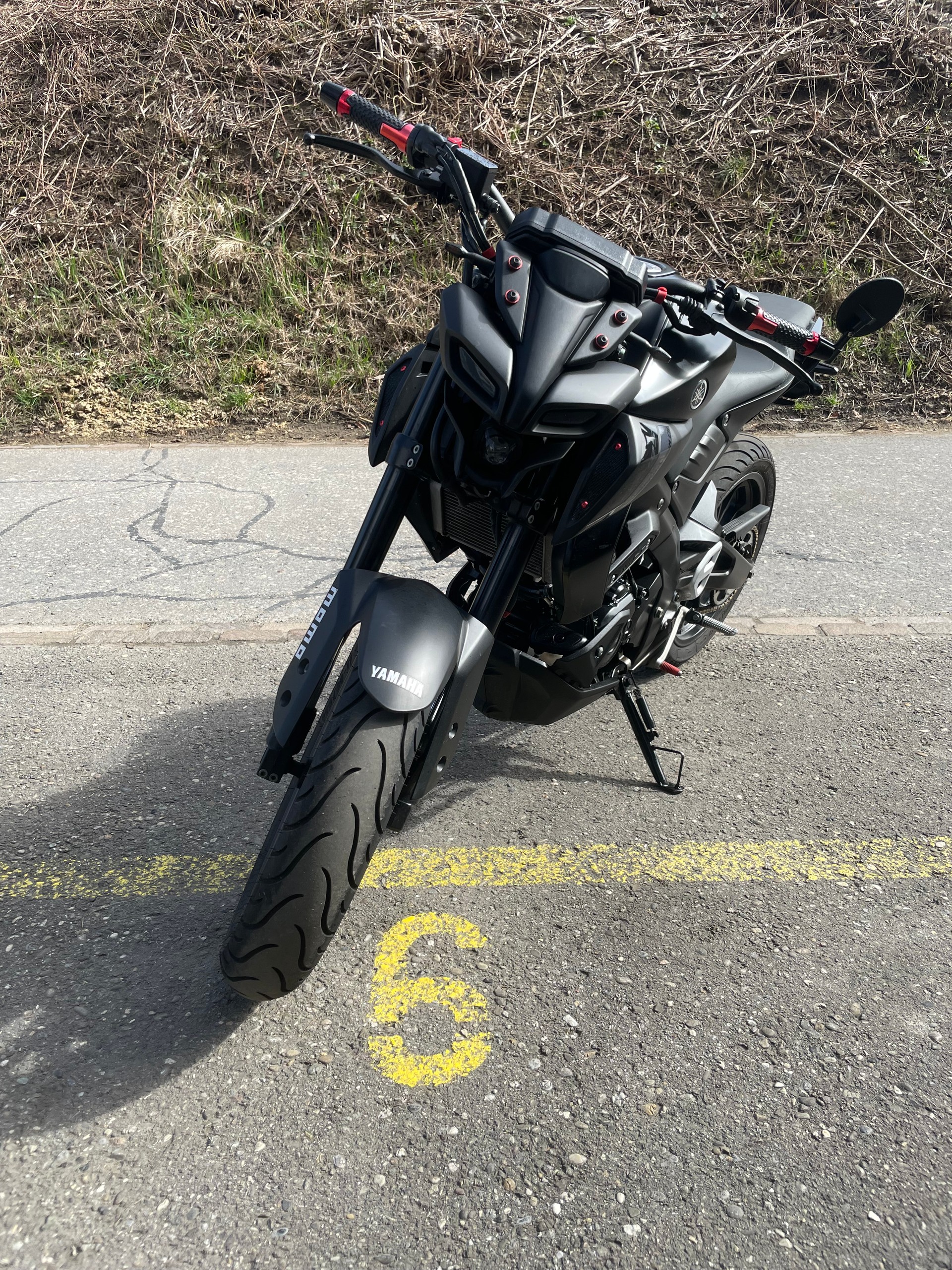 YAMAHA MT-125-image-3