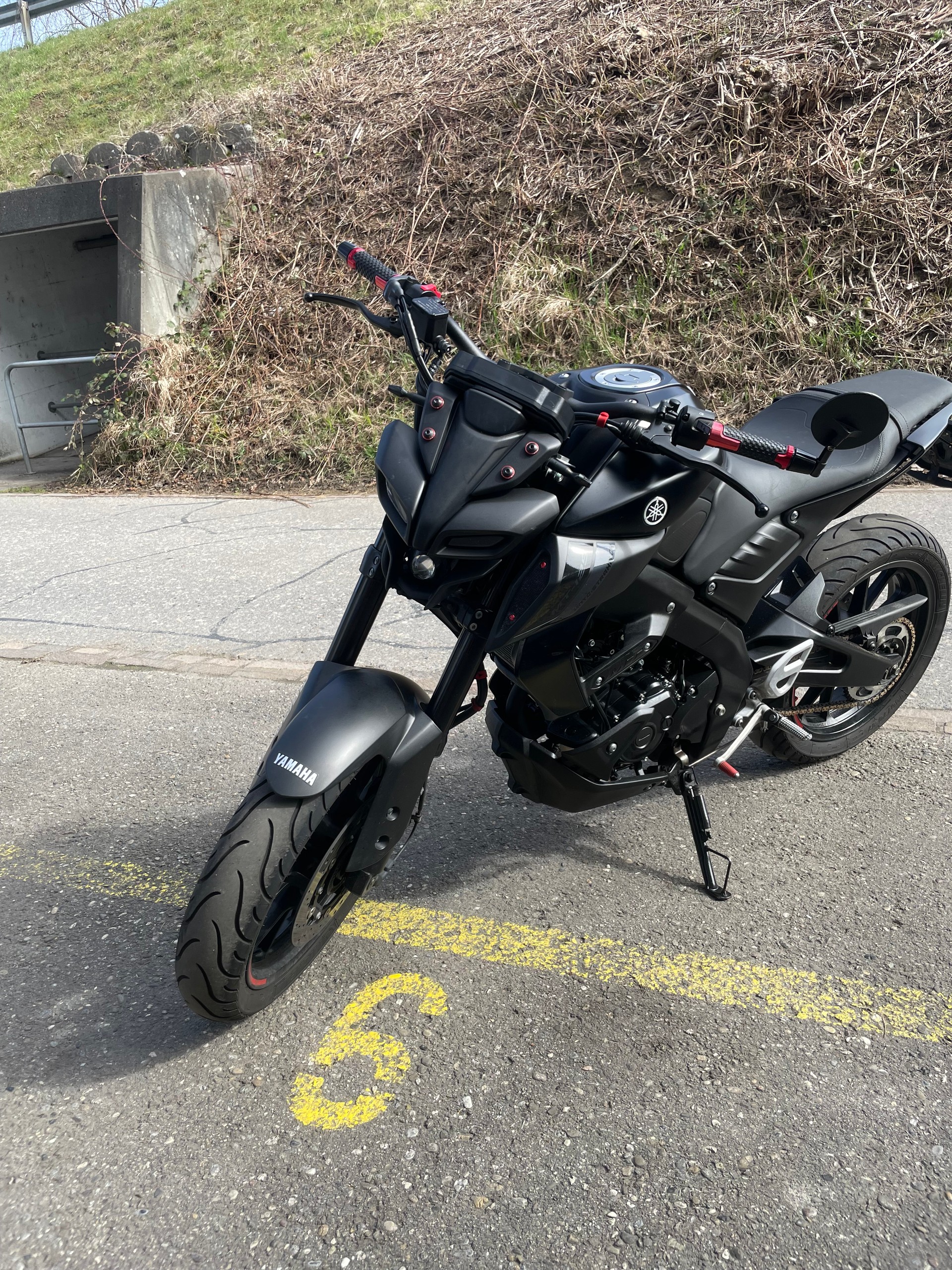 YAMAHA MT-125-image-0