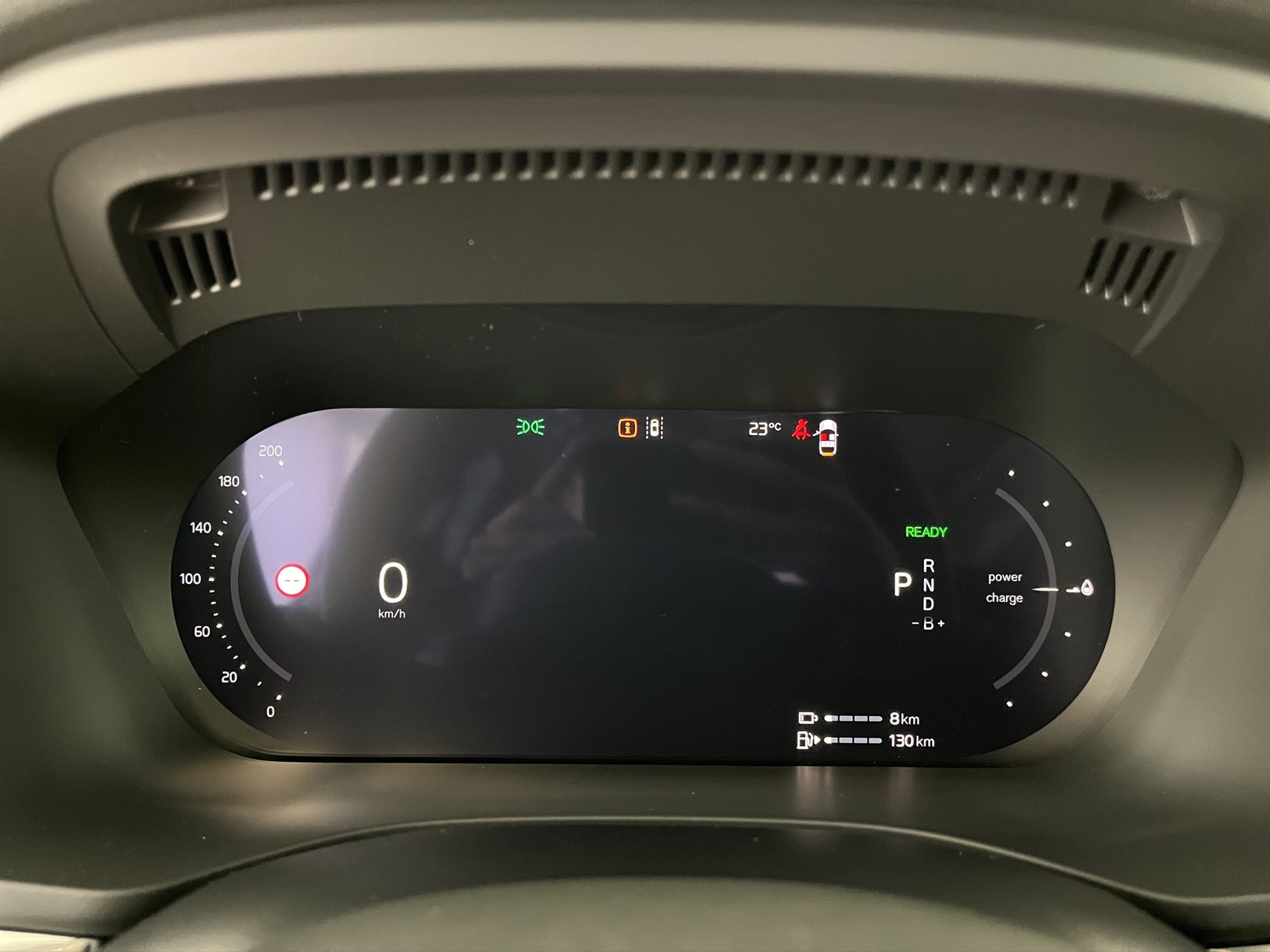 VOLVO XC60 2.0 T8 TE Ultra Dark eAWD-image-15