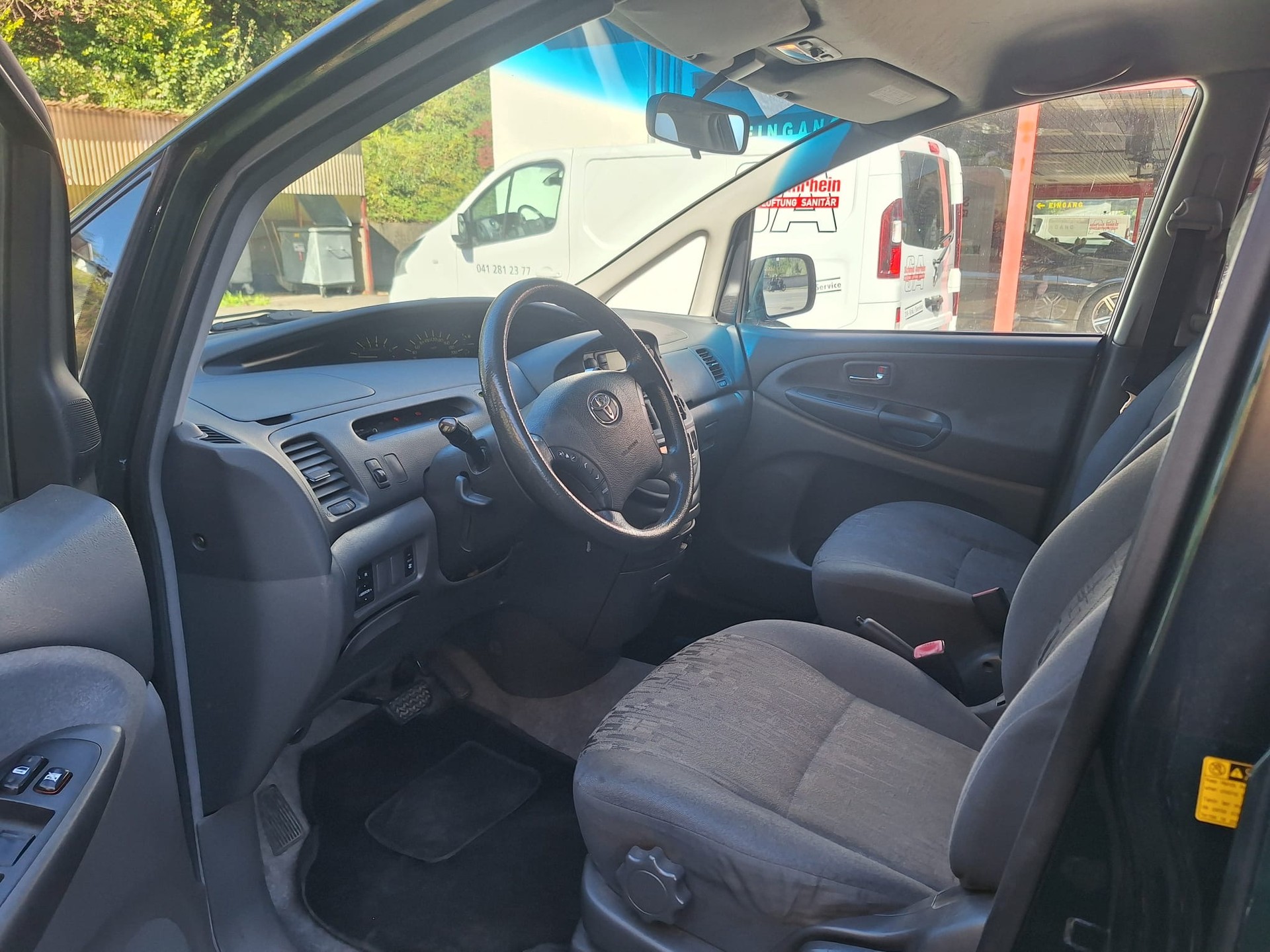 TOYOTA Previa 2.4 Linea Sol-image-9