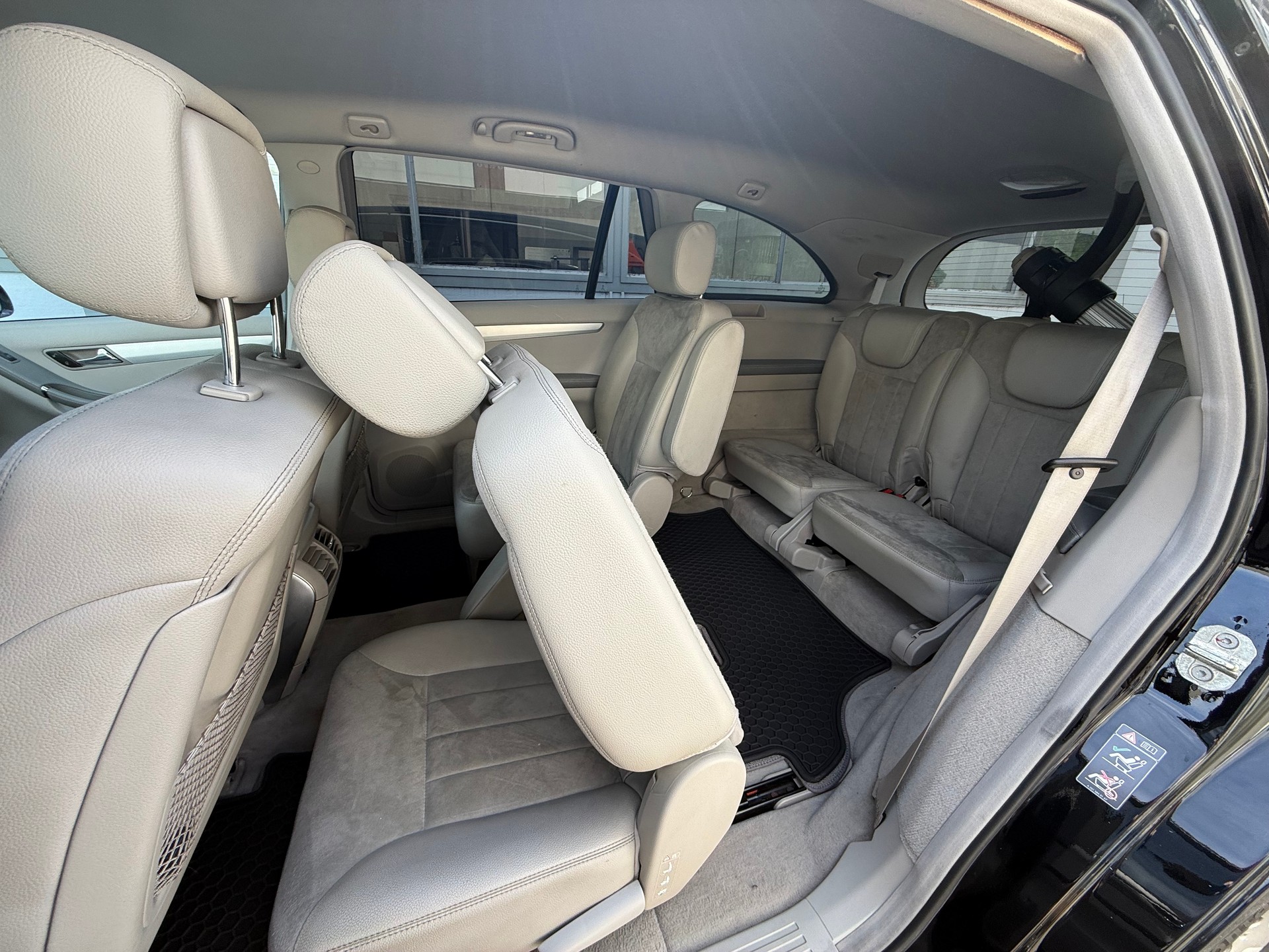 MERCEDES-BENZ R 350 L 4Matic 7G-Tronic *Frisch ab MFK *Tempomat *Leder/Alcantara *Zwei Schlüssel mit Fernbedienung *Veloträger-image-10