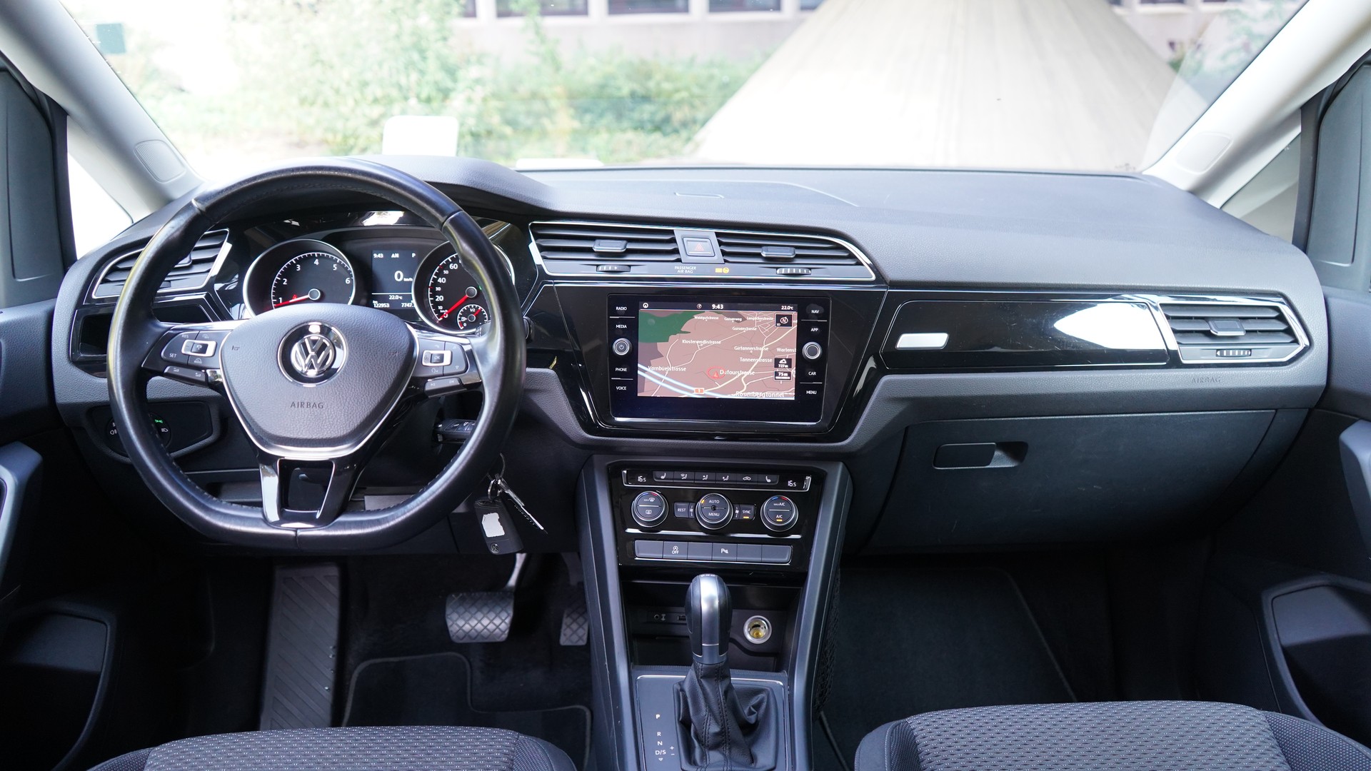 VW Touran 1.4 TSI BlueMotion Technology Trendline DSG-image-8