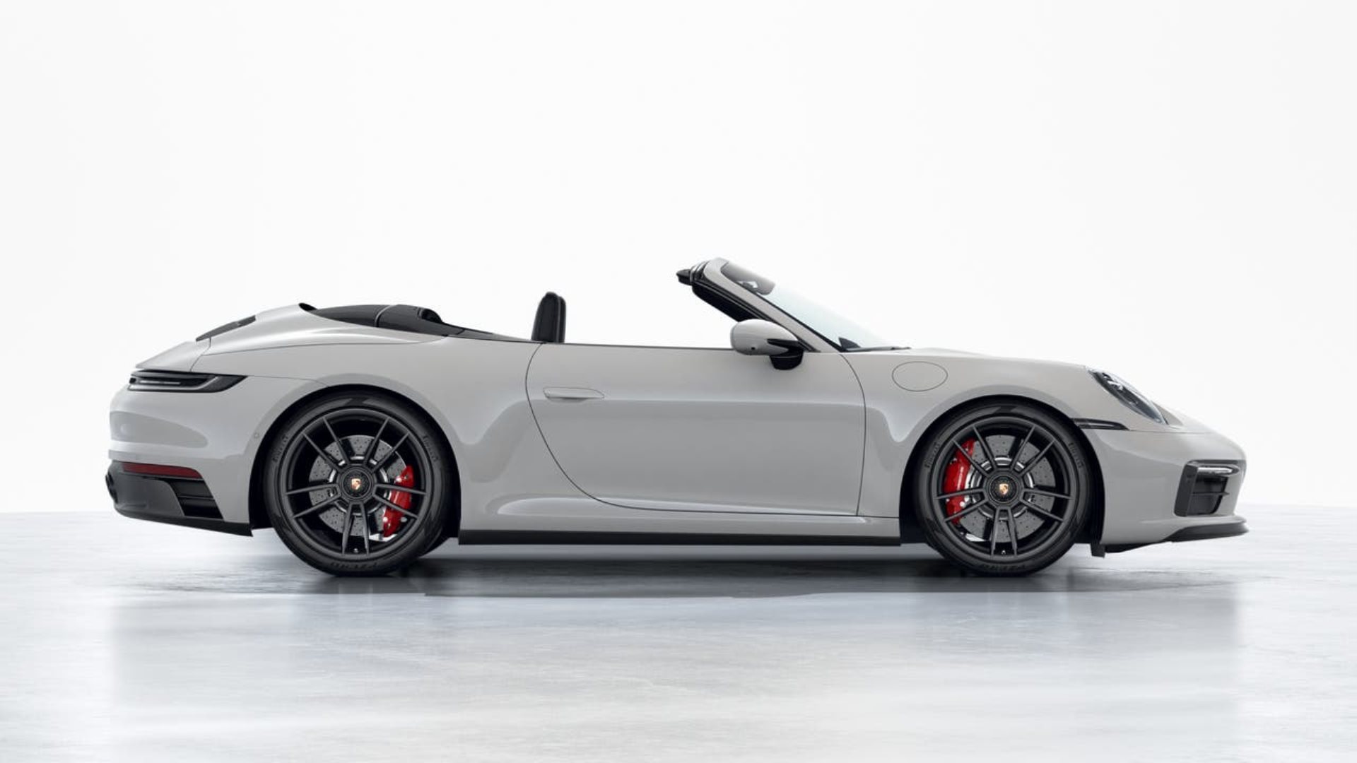 PORSCHE 911 Carrera 4 GTS Cabriolet-image-4
