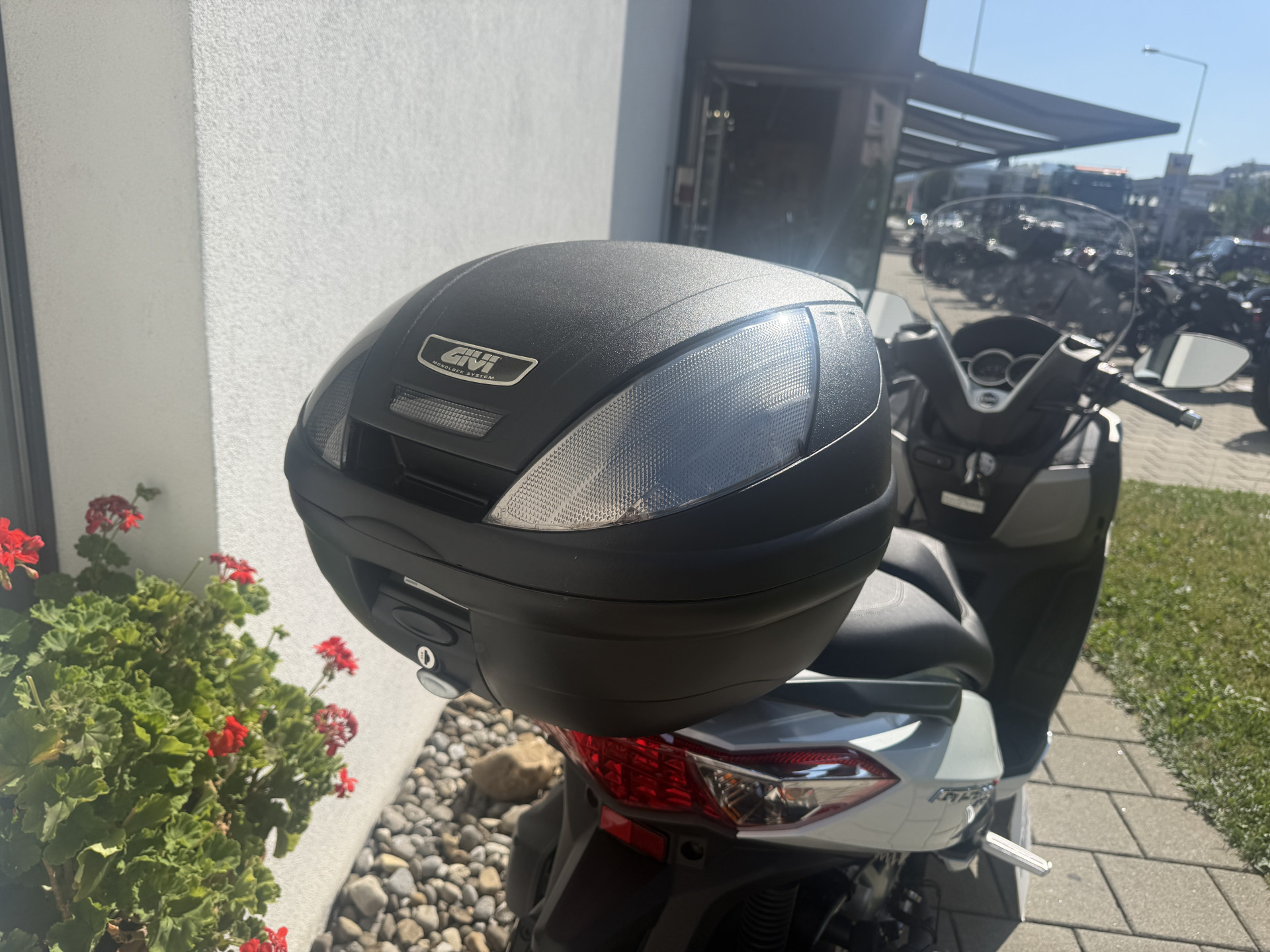 SYM GTS 300 S&S-image-4