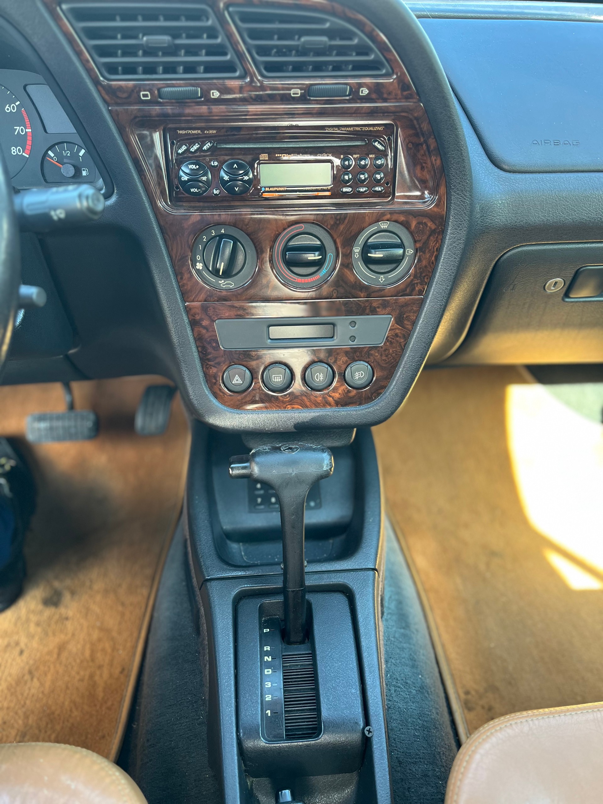 PEUGEOT Automat Cabriolet 2,0i Swiss mit elektrische Dach-image-15